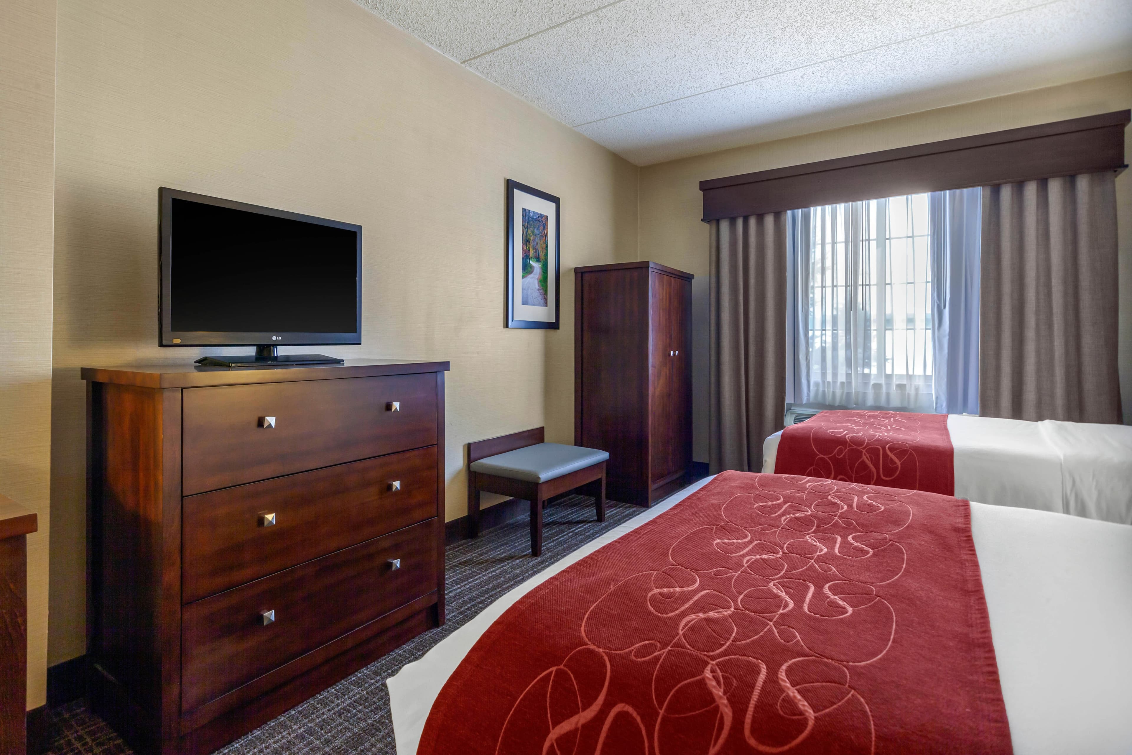 Comfort Suites Green Bay West — 12