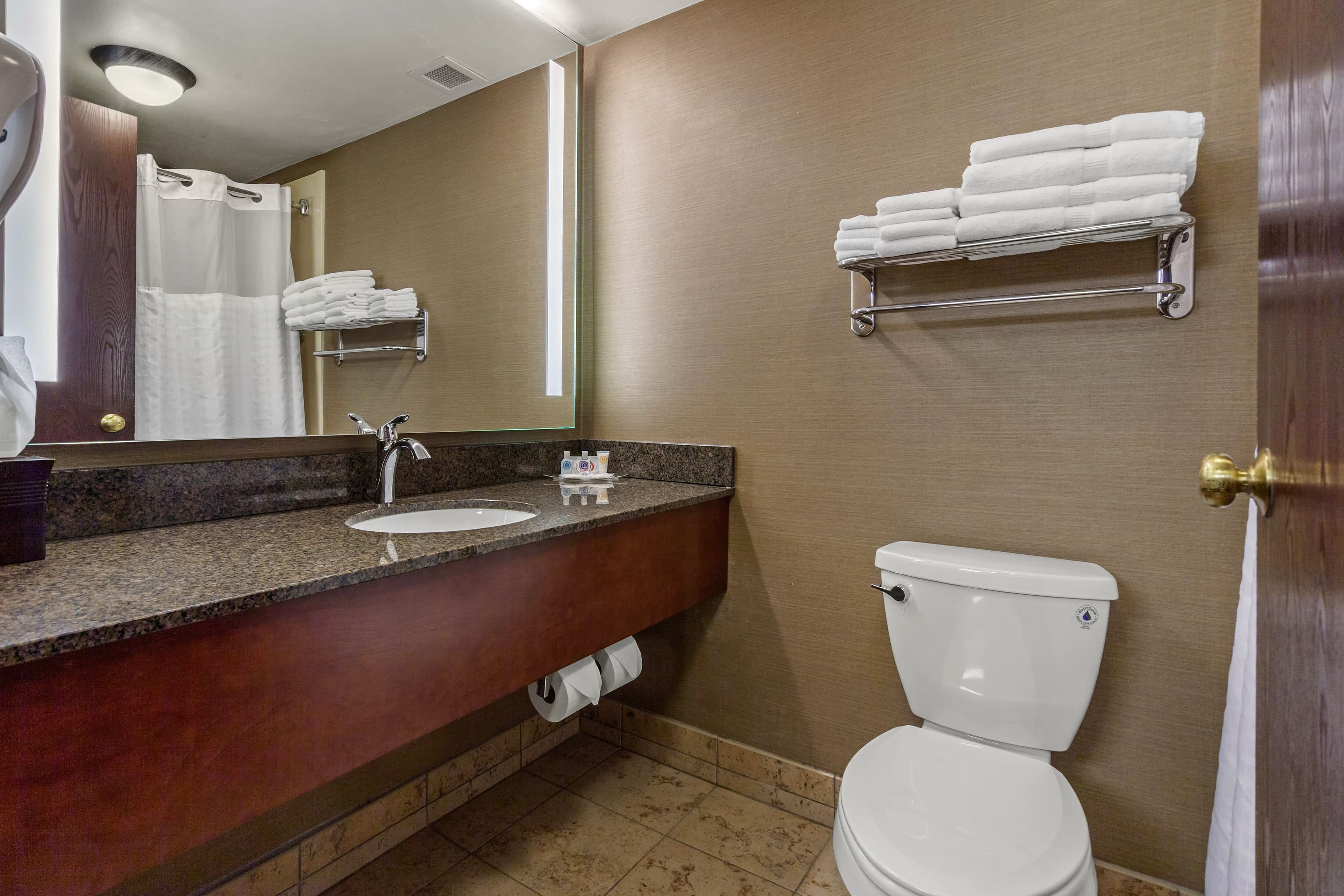 Comfort Suites Green Bay West — 24