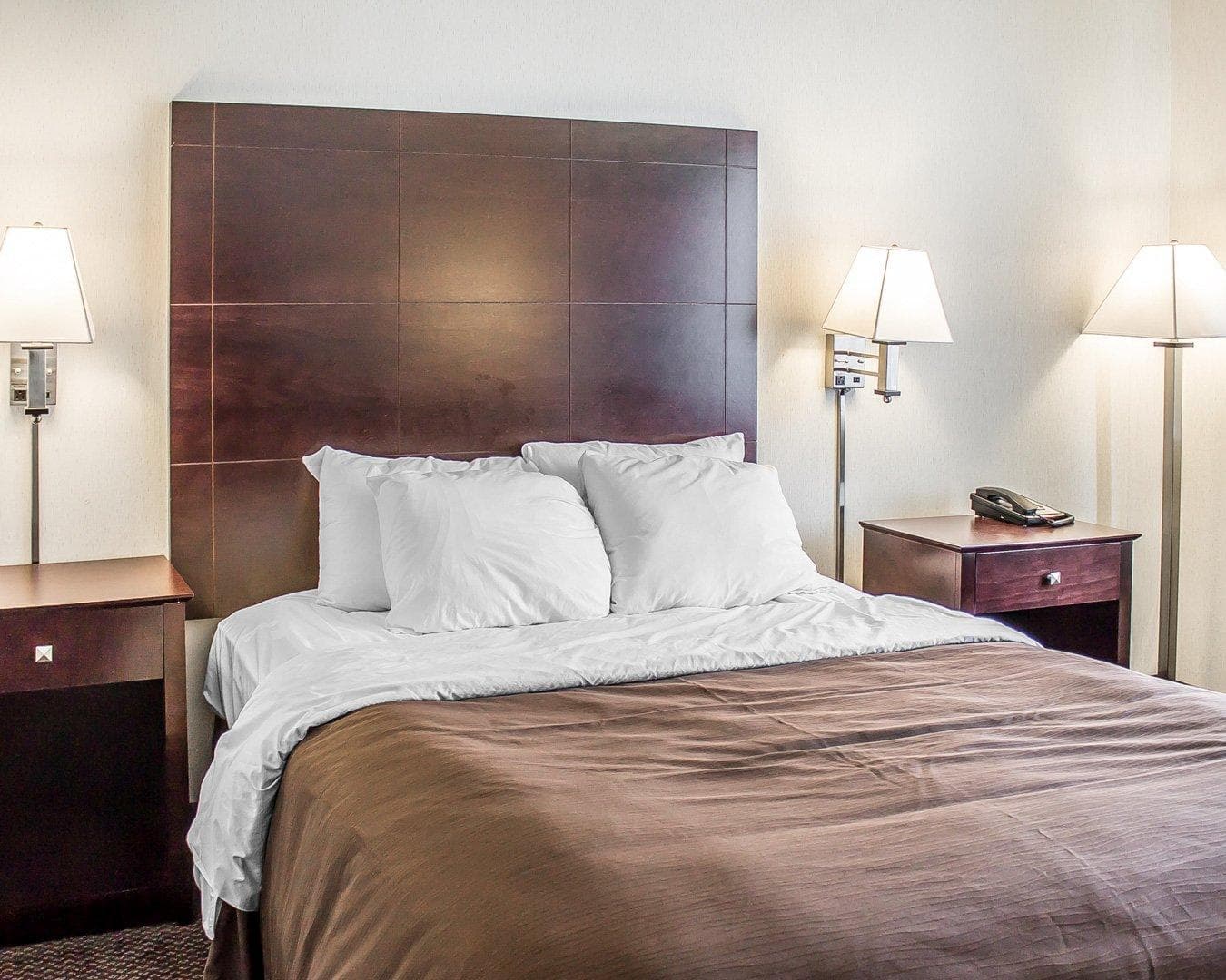 Quality Inn & Suites Sturgeon Bay - Image 2