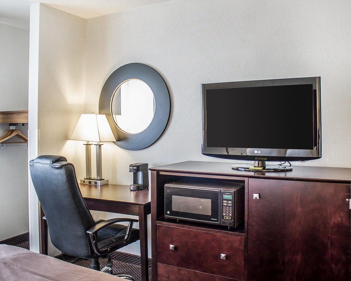 Quality Inn & Suites Sturgeon Bay - Image 3