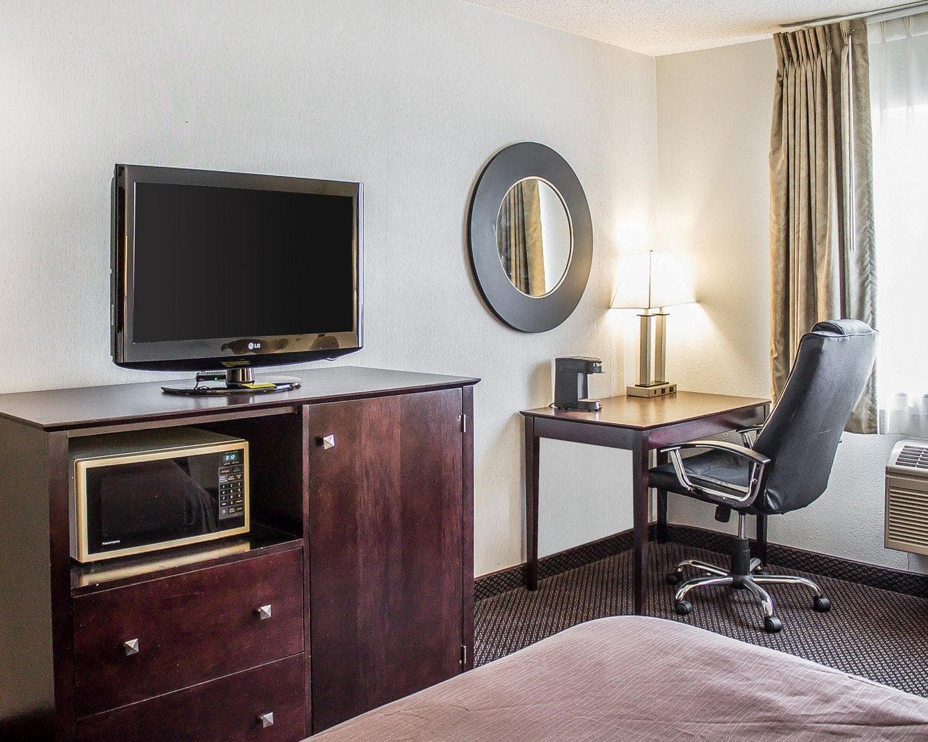 Quality Inn & Suites Sturgeon Bay — 9