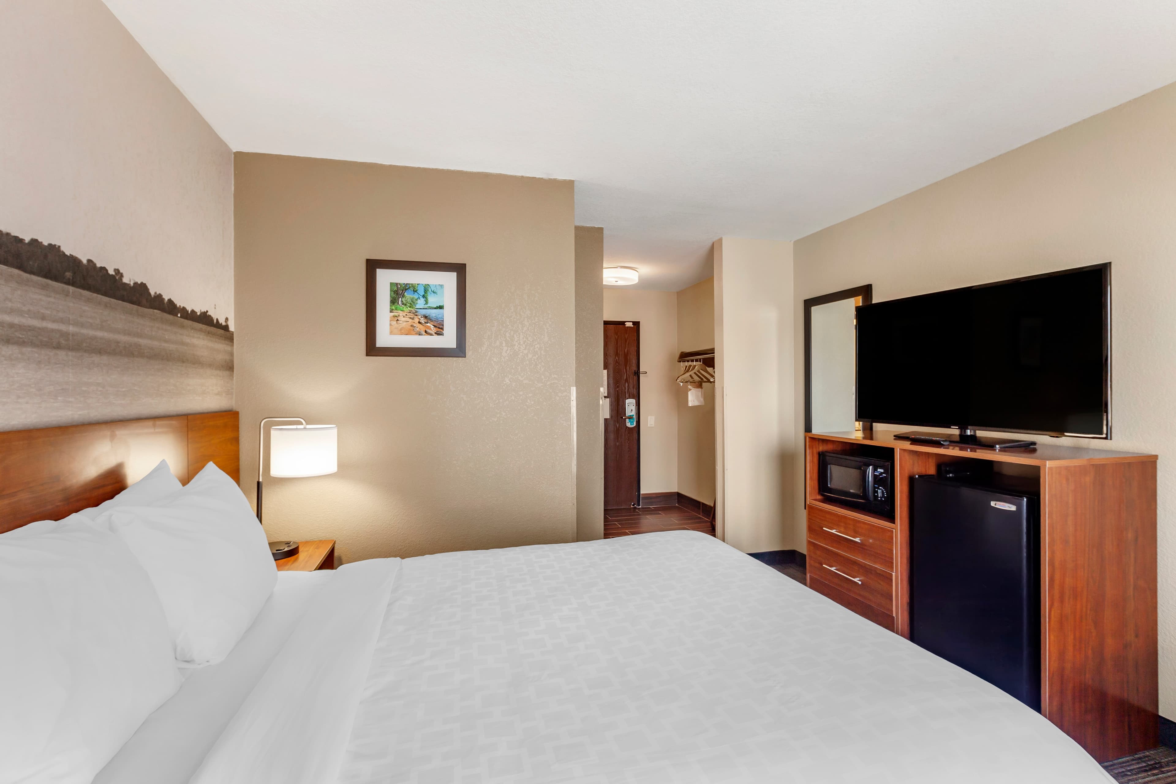 Clarion Pointe Racine - Mount Pleasant - Image 4