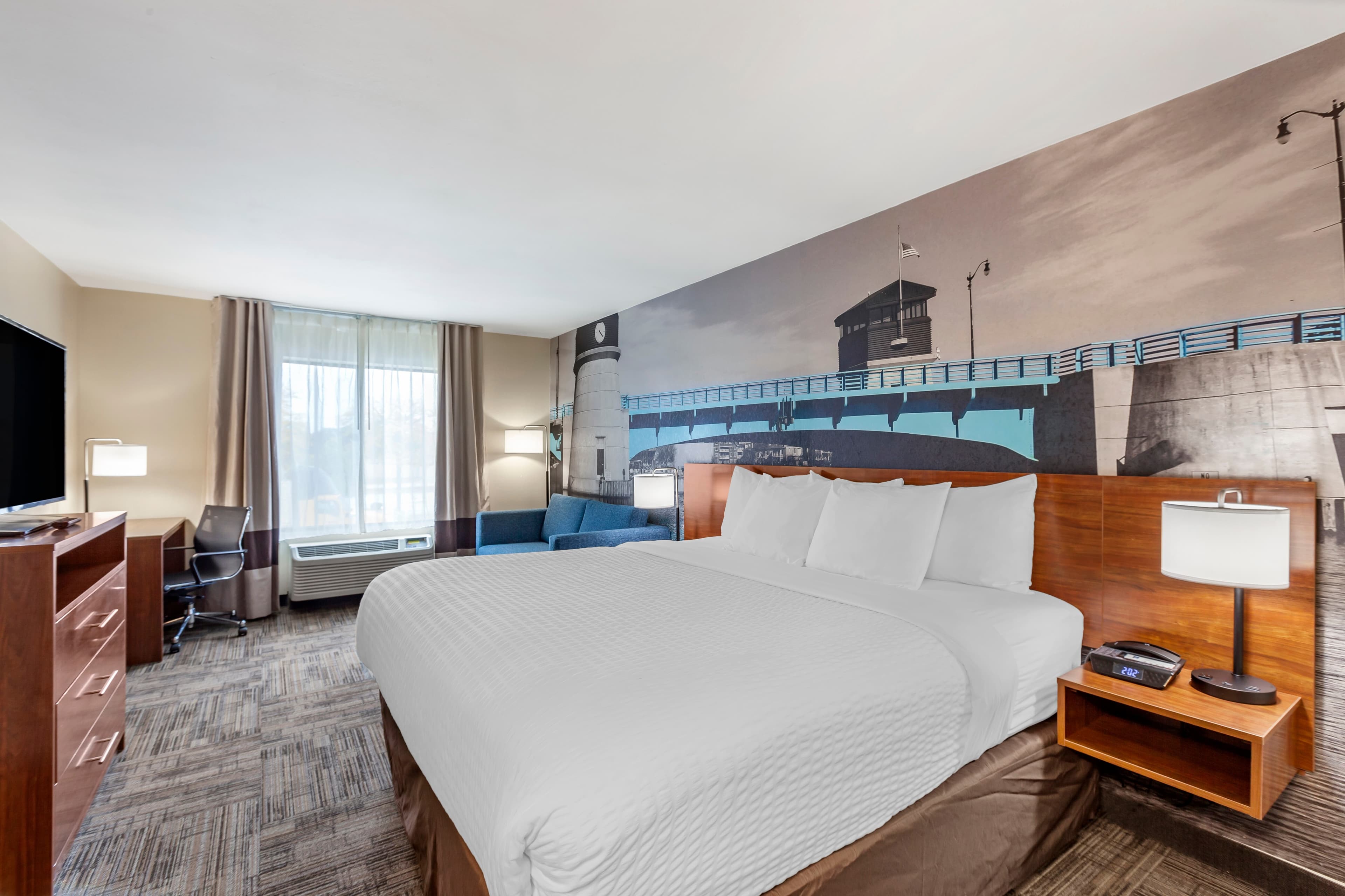 Clarion Pointe Racine - Mount Pleasant - Image 1