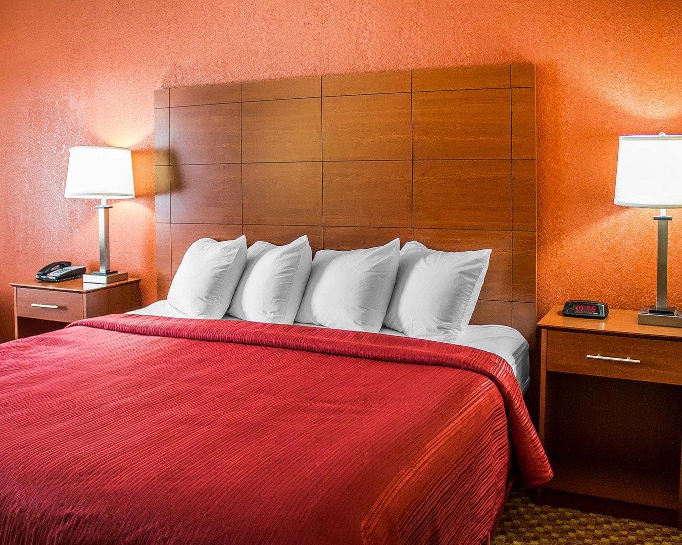 Quality Inn Manitowoc - Image 1