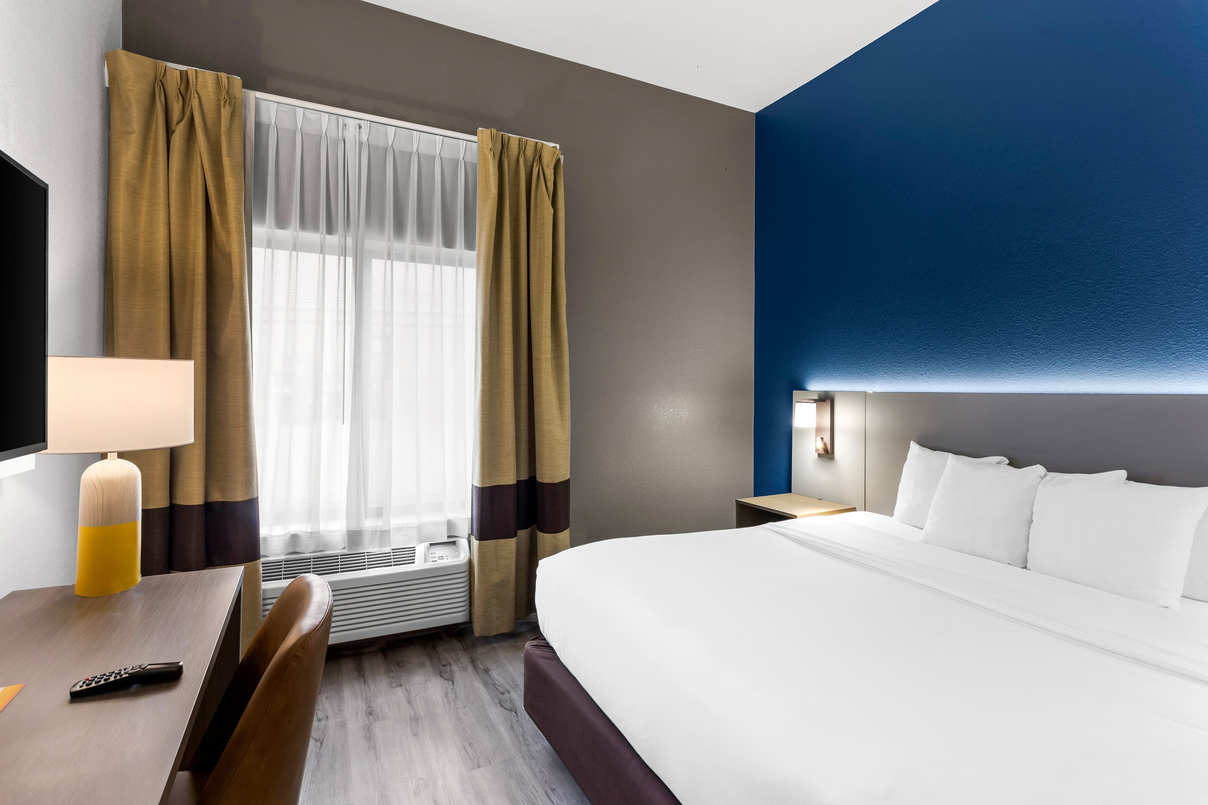 Comfort Inn & Suites Kenosha-Pleasant Prairie - Image 3