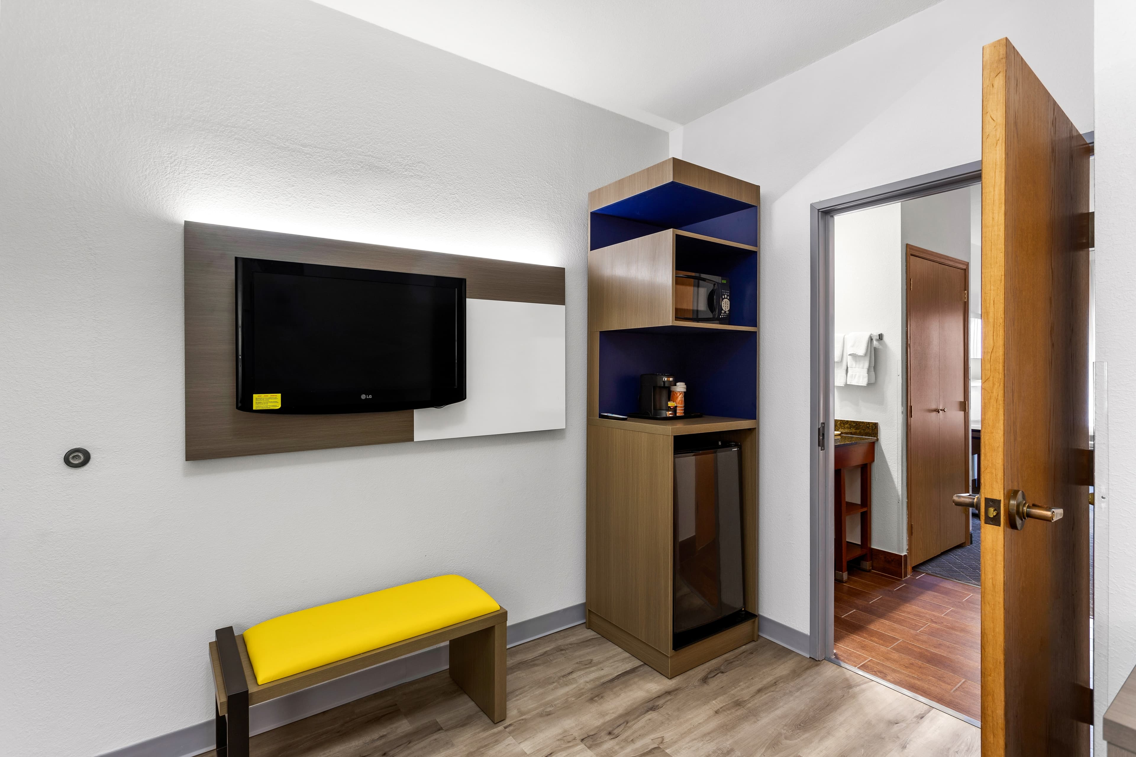Comfort Inn & Suites Kenosha-Pleasant Prairie — 6