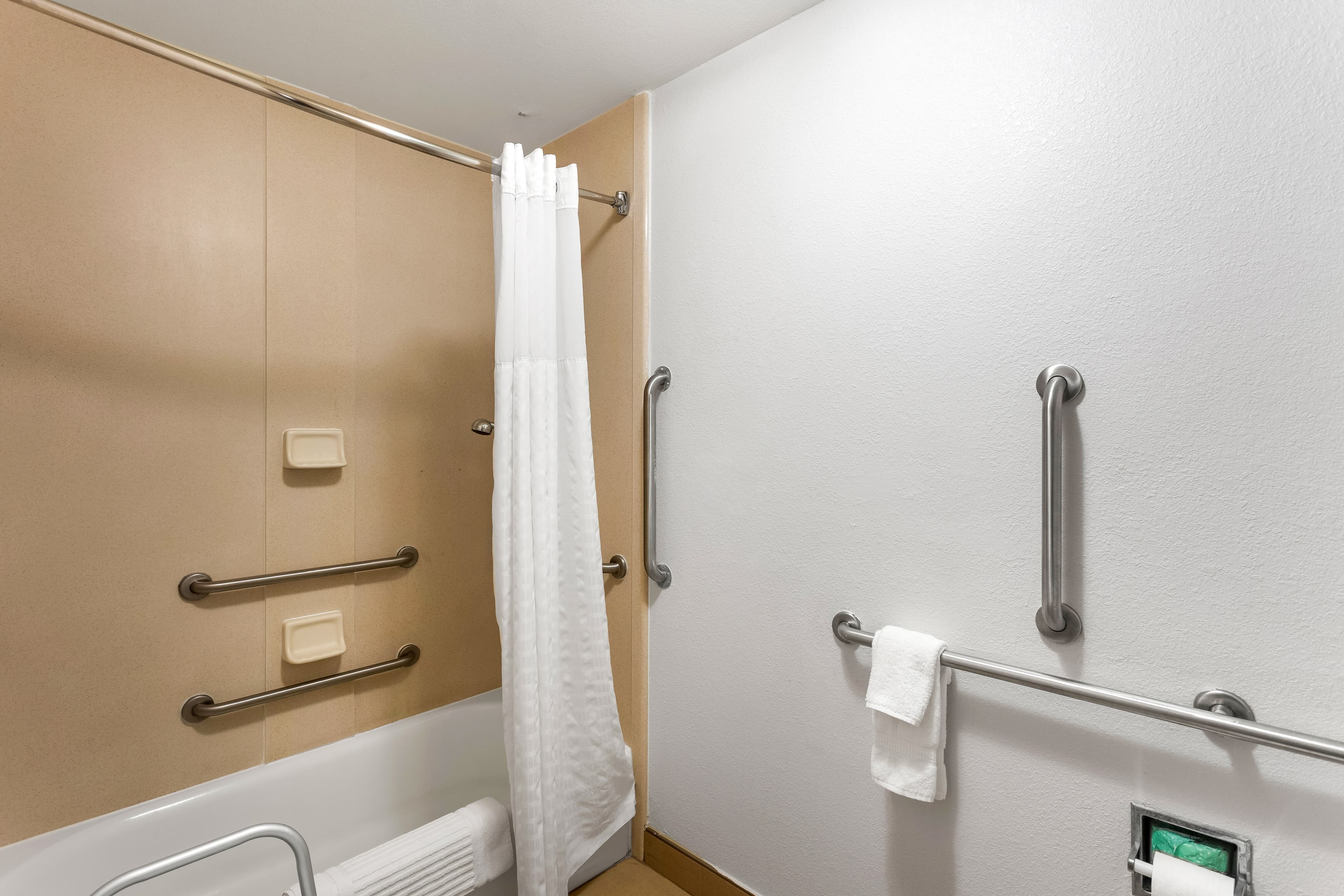 Comfort Inn & Suites Kenosha-Pleasant Prairie — 28