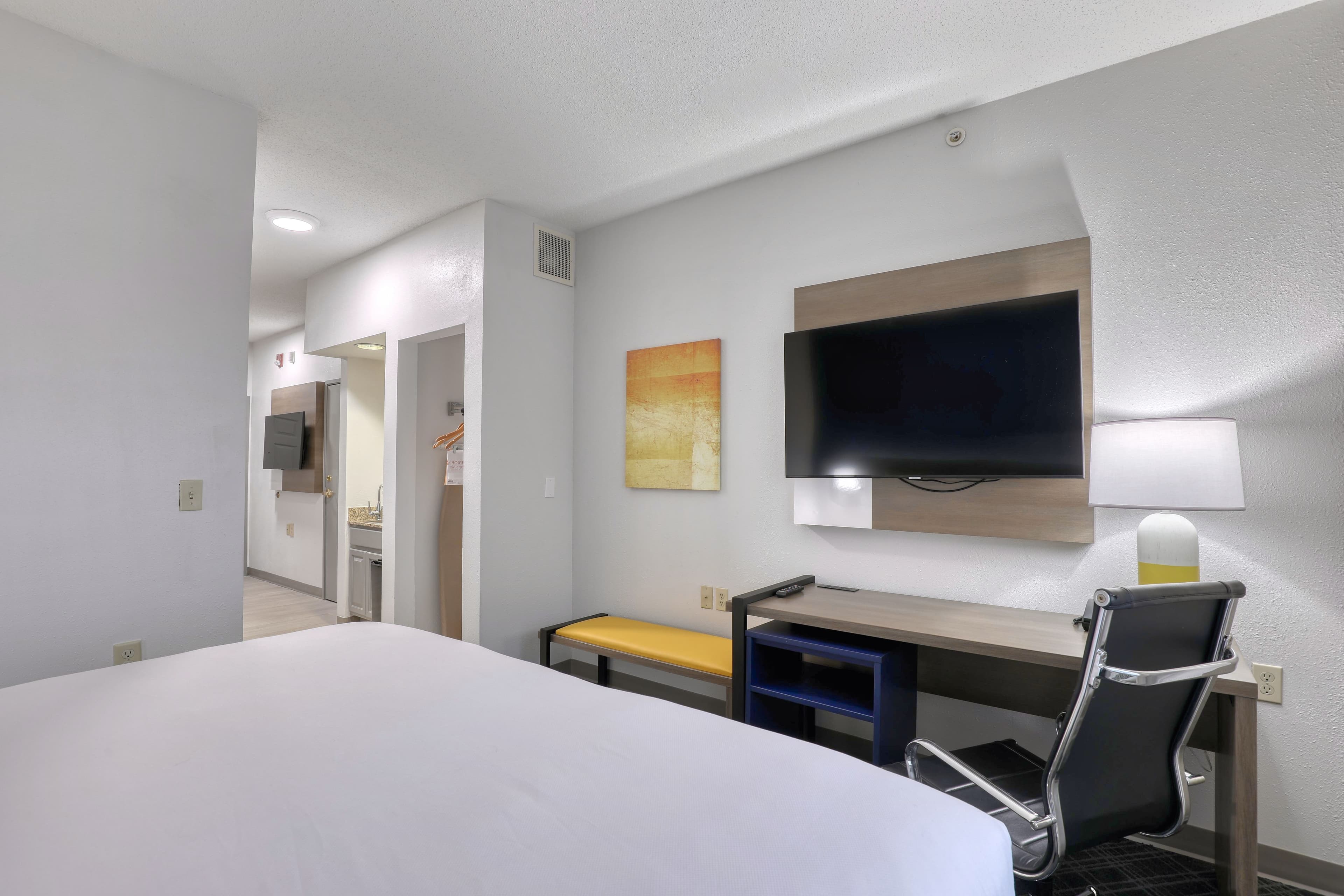 Comfort Suites Milwaukee Airport — 6
