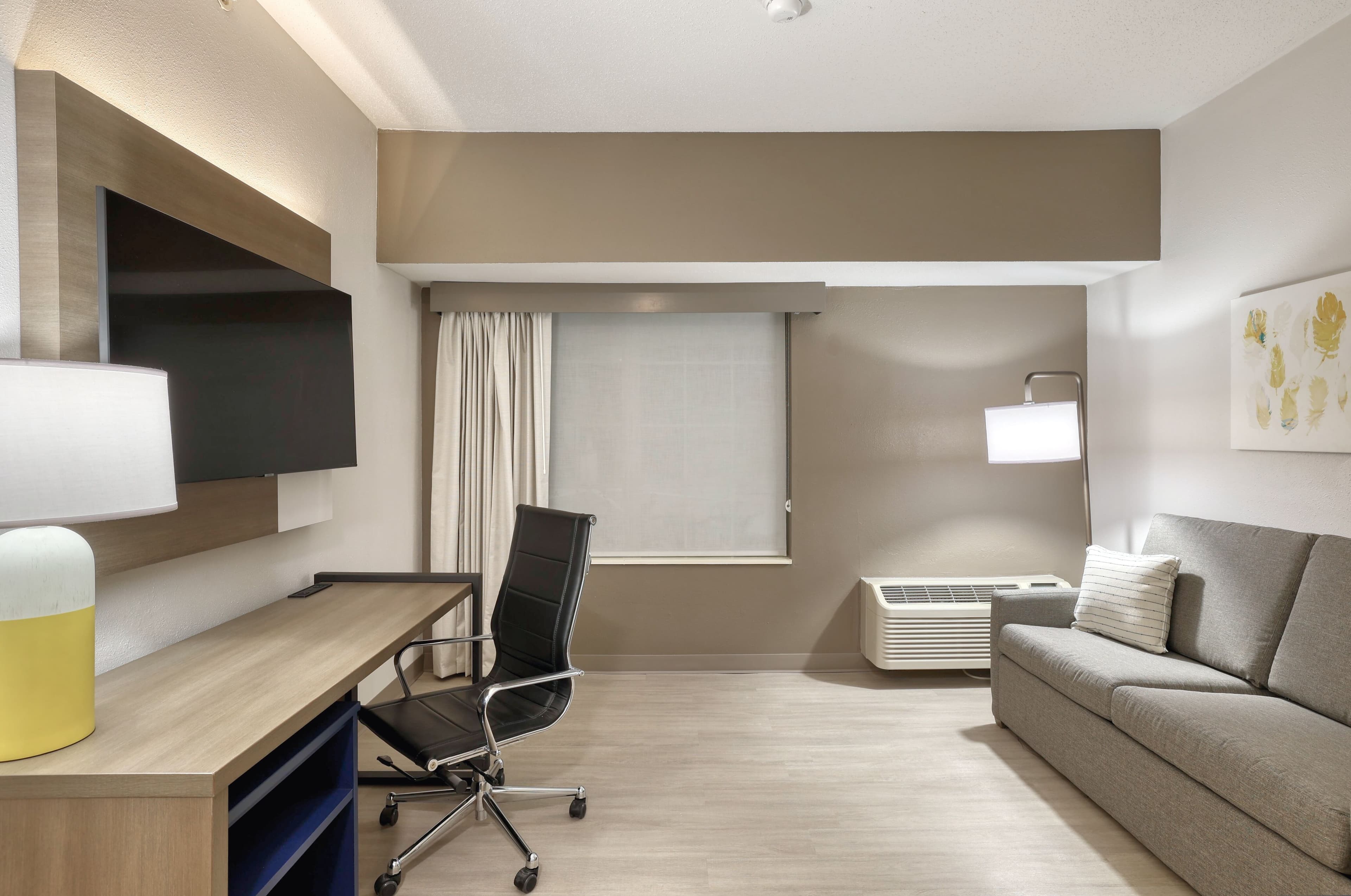 Comfort Suites Milwaukee Airport — 25