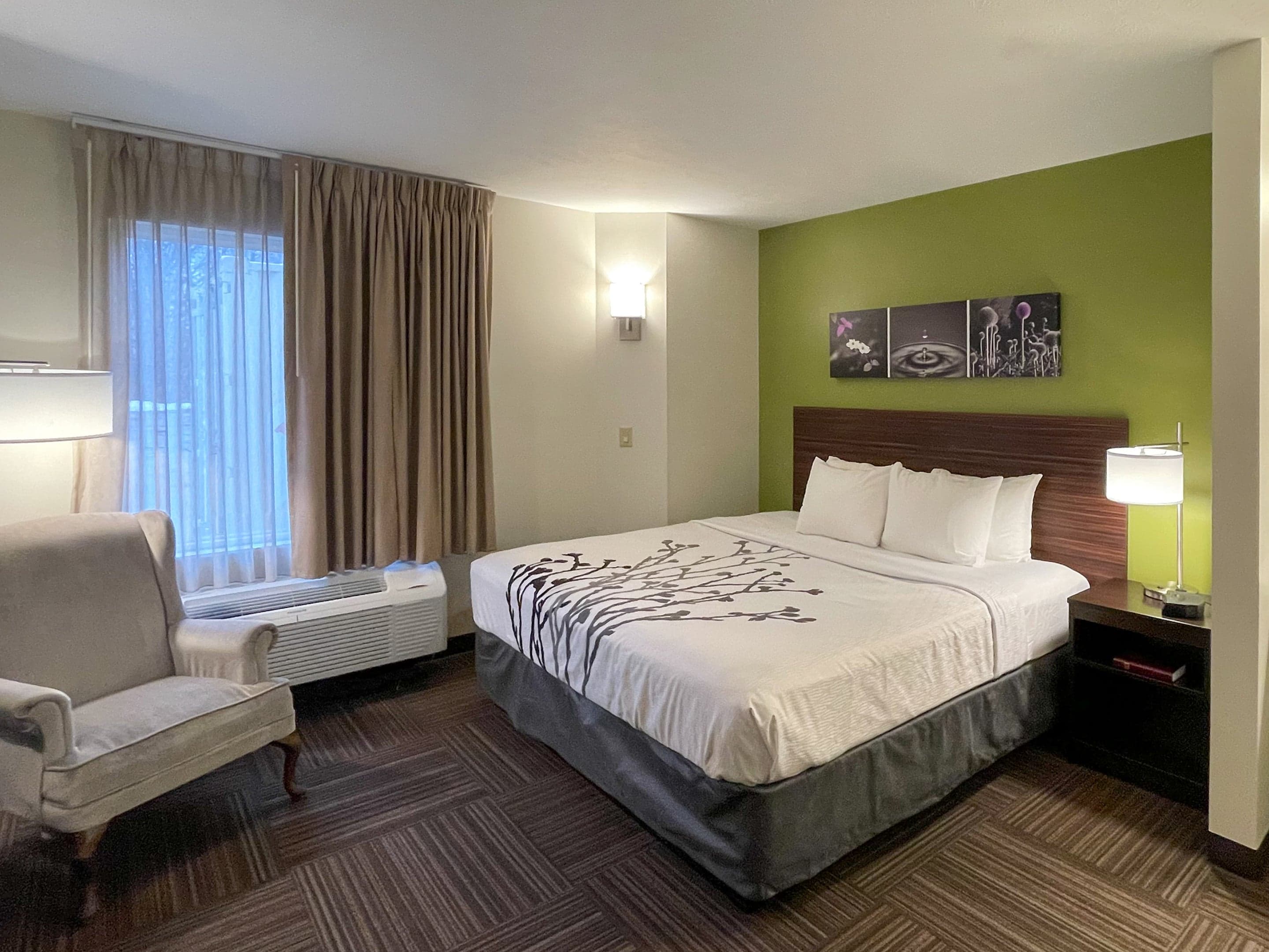 Sleep Inn Antigo - Image 3