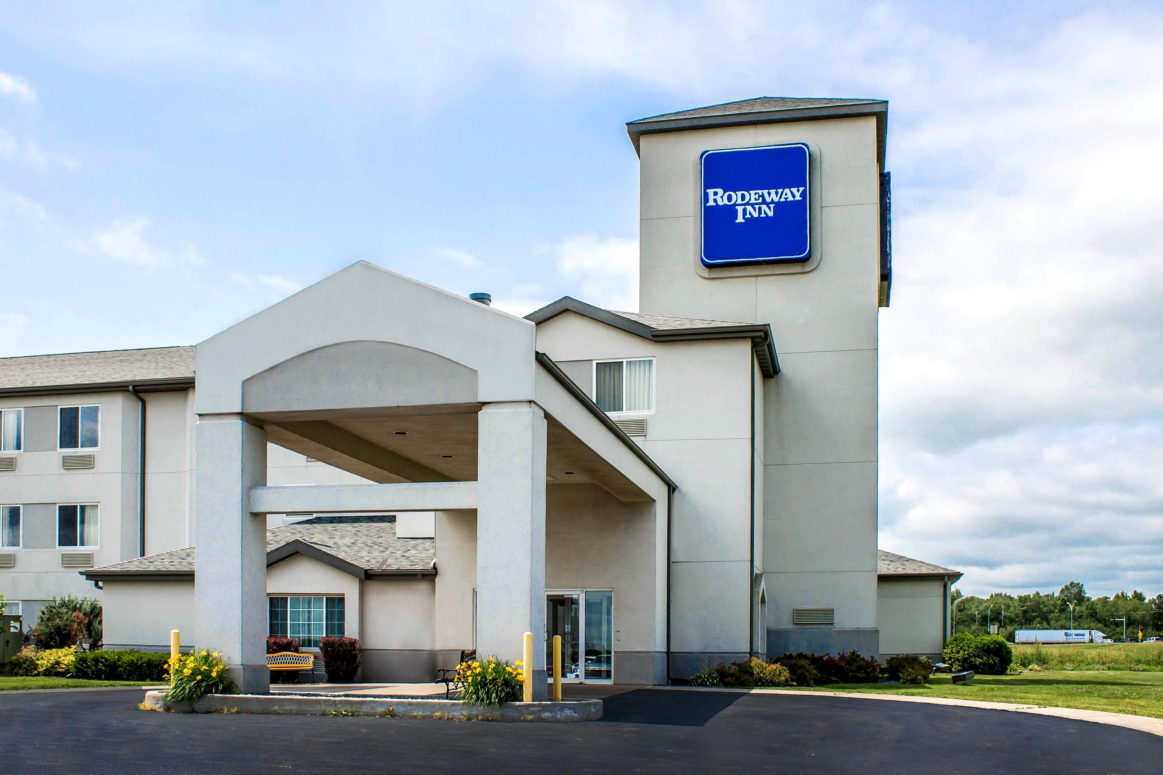 Rodeway Inn Abbotsford - Image 1