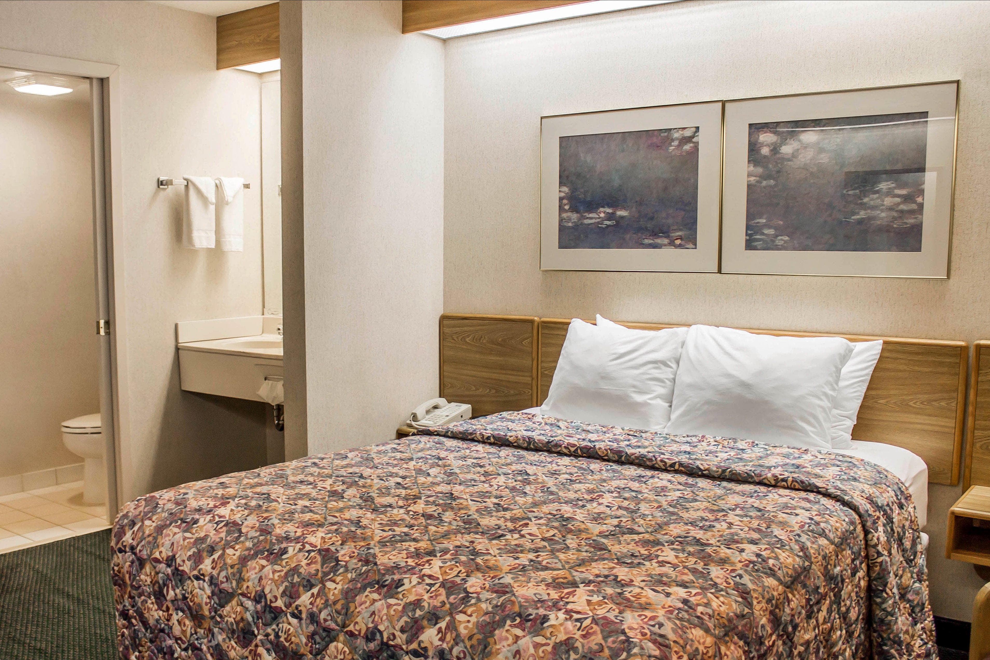 Rodeway Inn Abbotsford — 18
