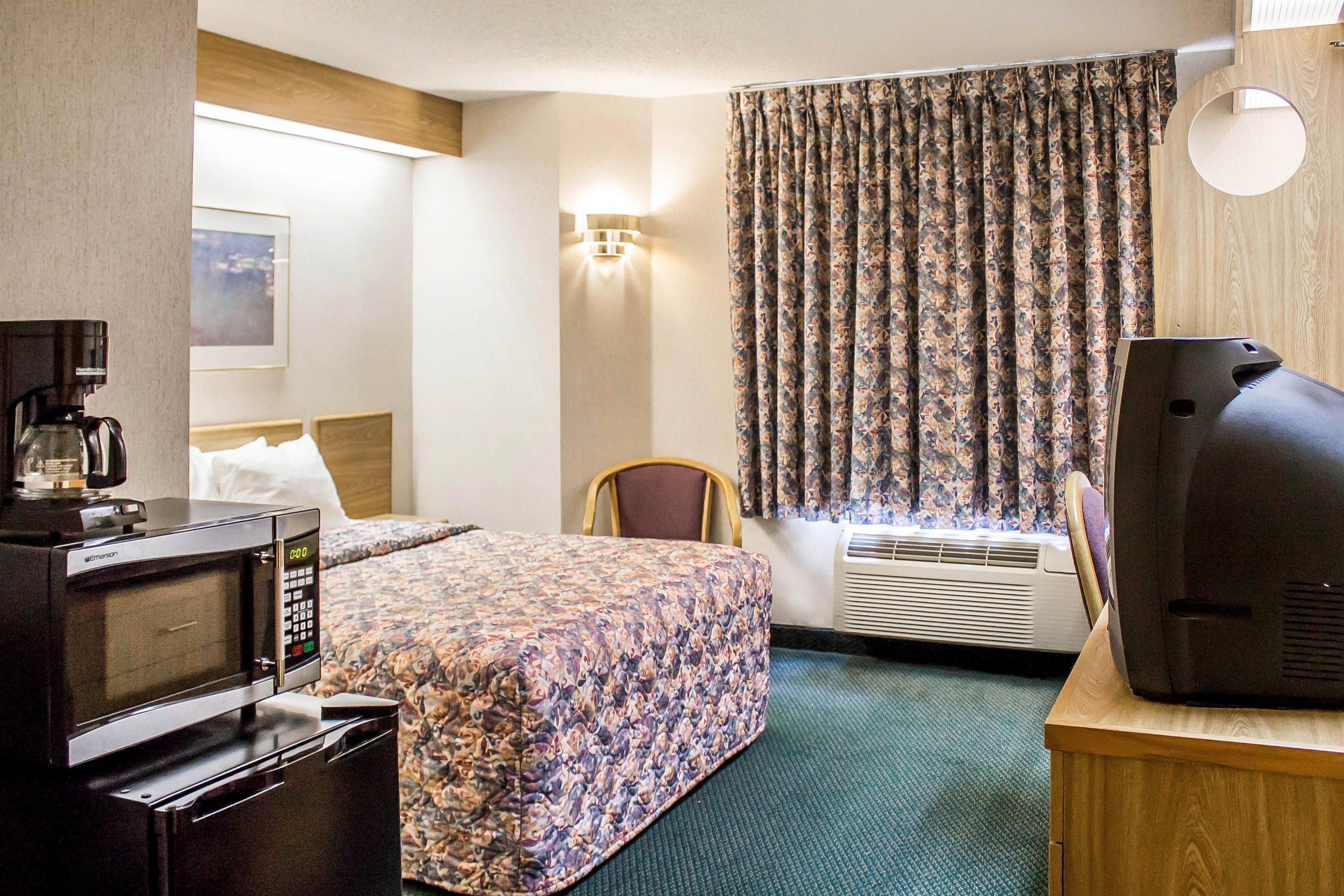 Rodeway Inn Abbotsford - Image 4