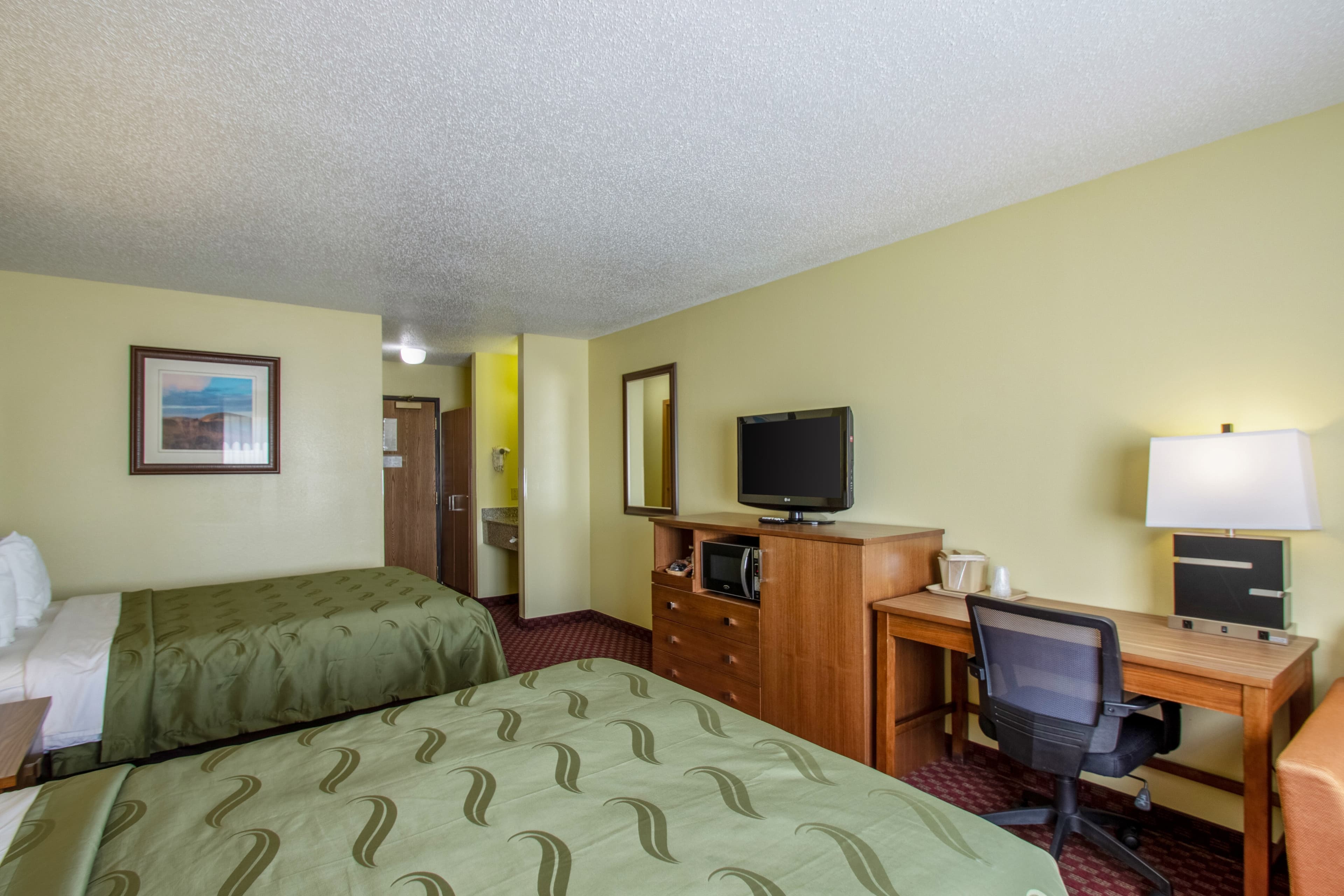 Quality Inn Mineral Point — 8