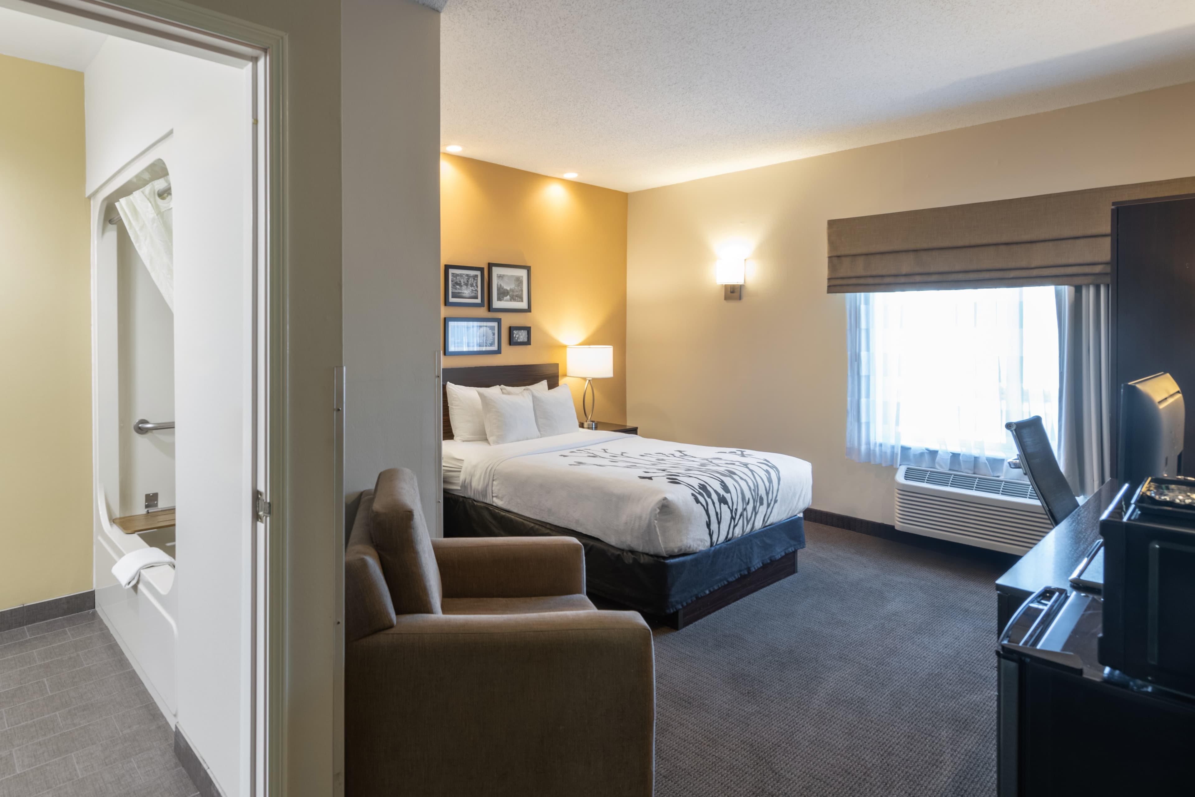 Sleep Inn & Suites Green Bay South — 13