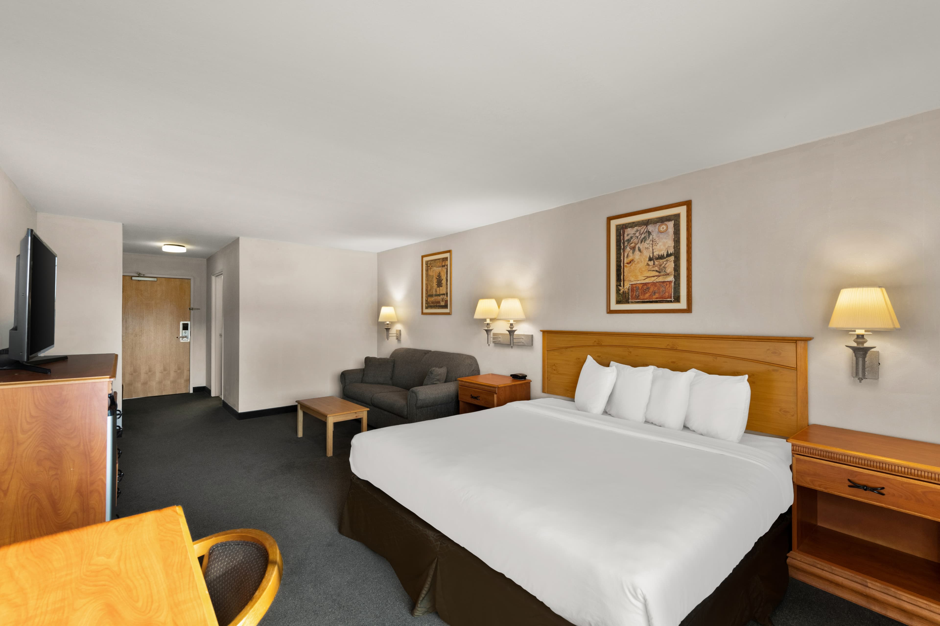Rodeway Inn & Suites Tomahawk — 16