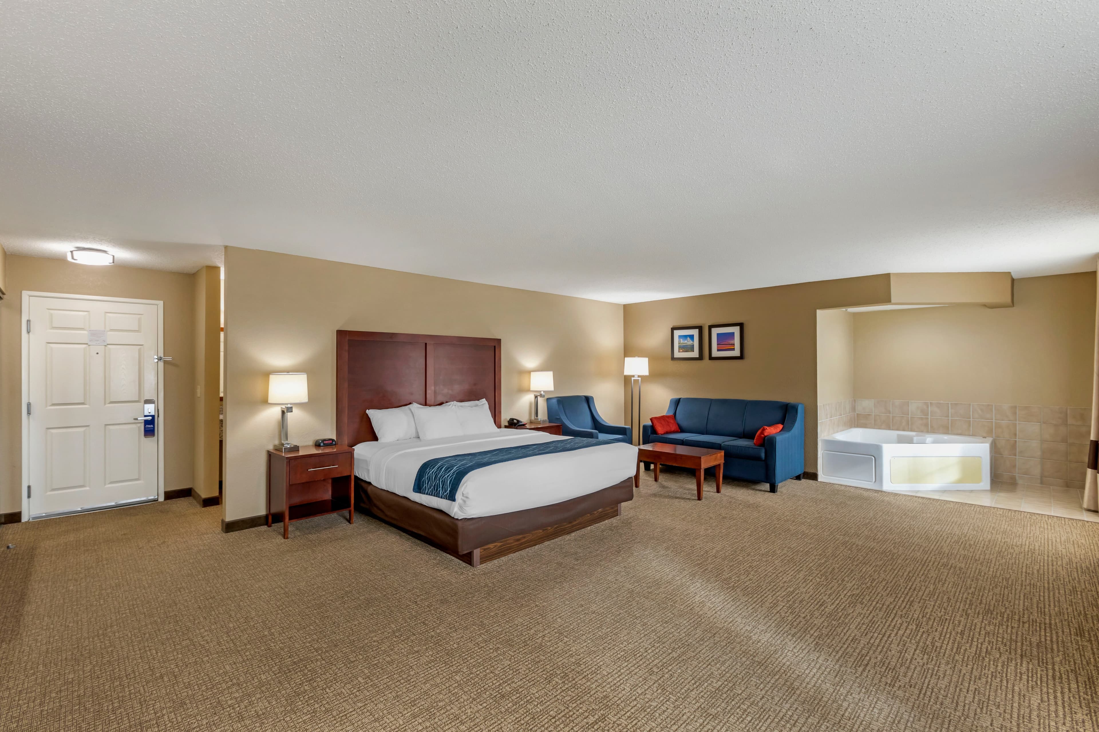 Comfort Inn & Suites Jackson - West Bend — 25