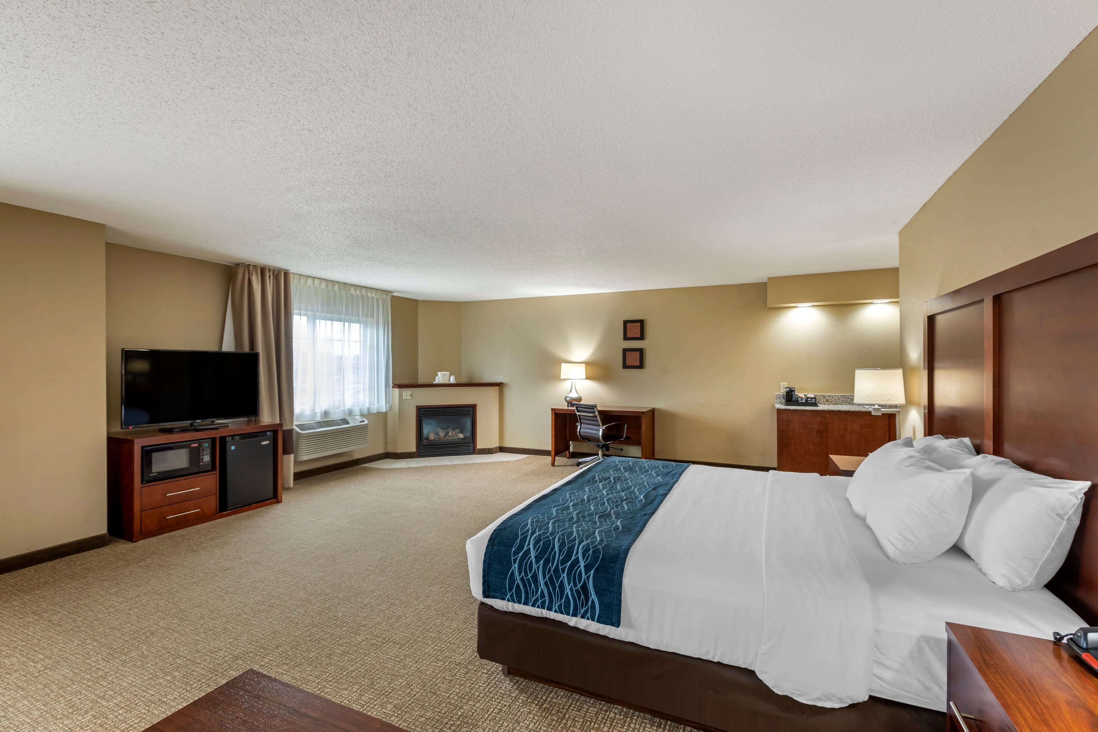 Comfort Inn & Suites Jackson - West Bend — 26
