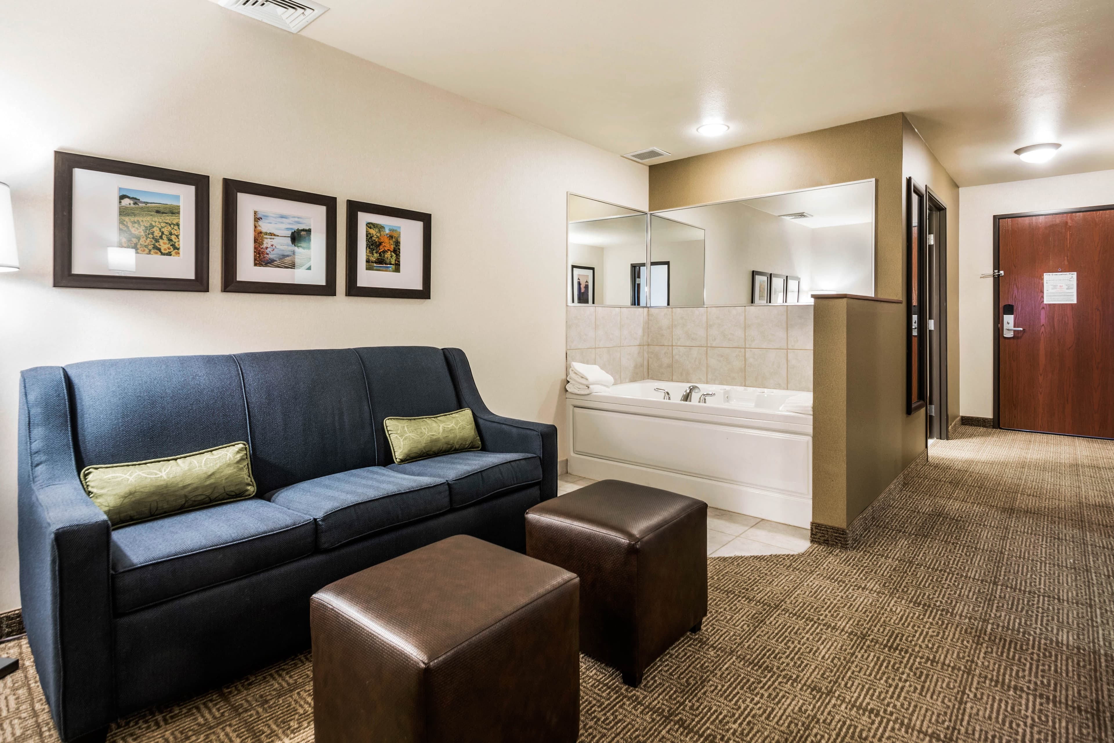 Comfort Suites at Par 4 Resort — 17