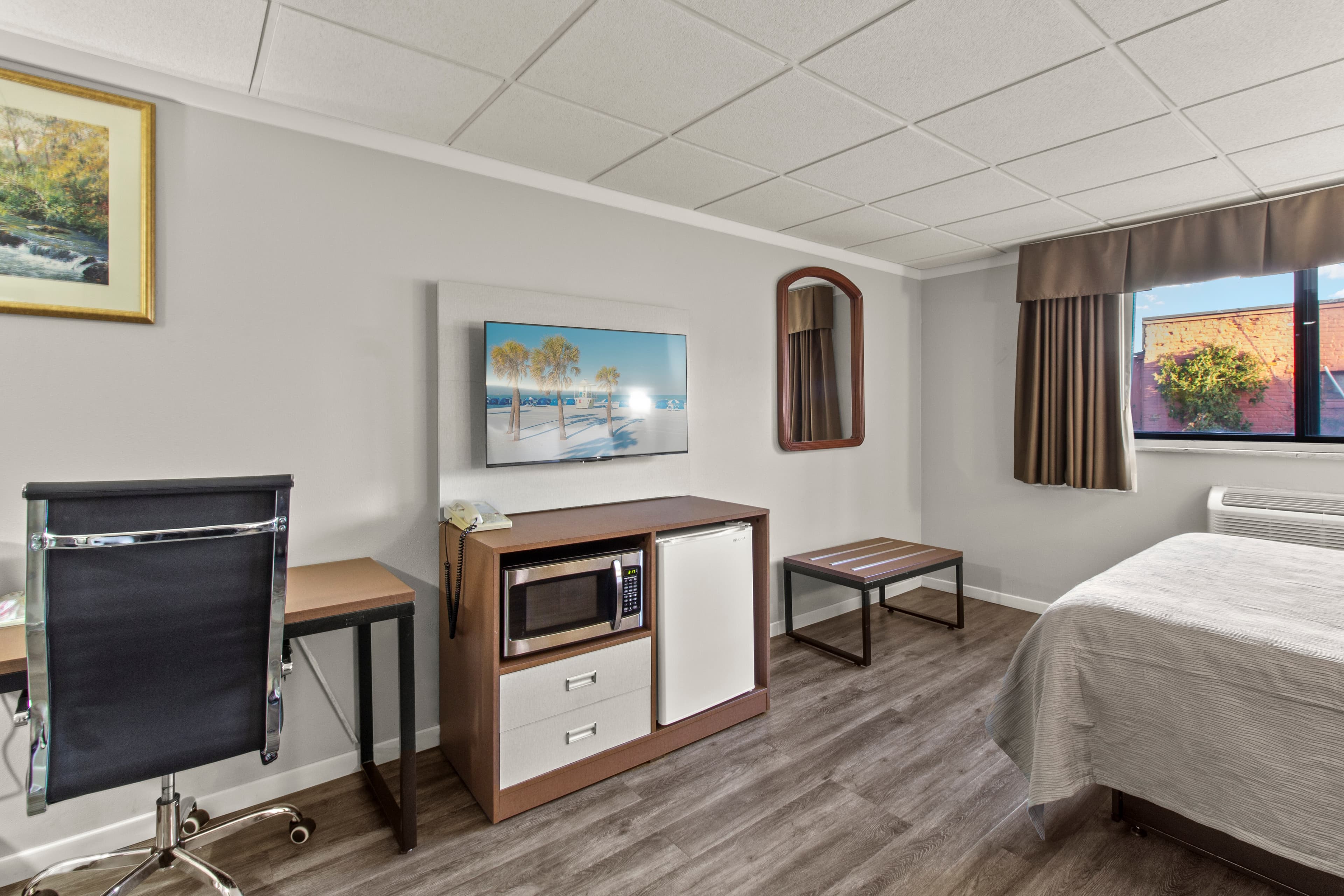Quality Inn & Suites Green Bay Downtown — 23