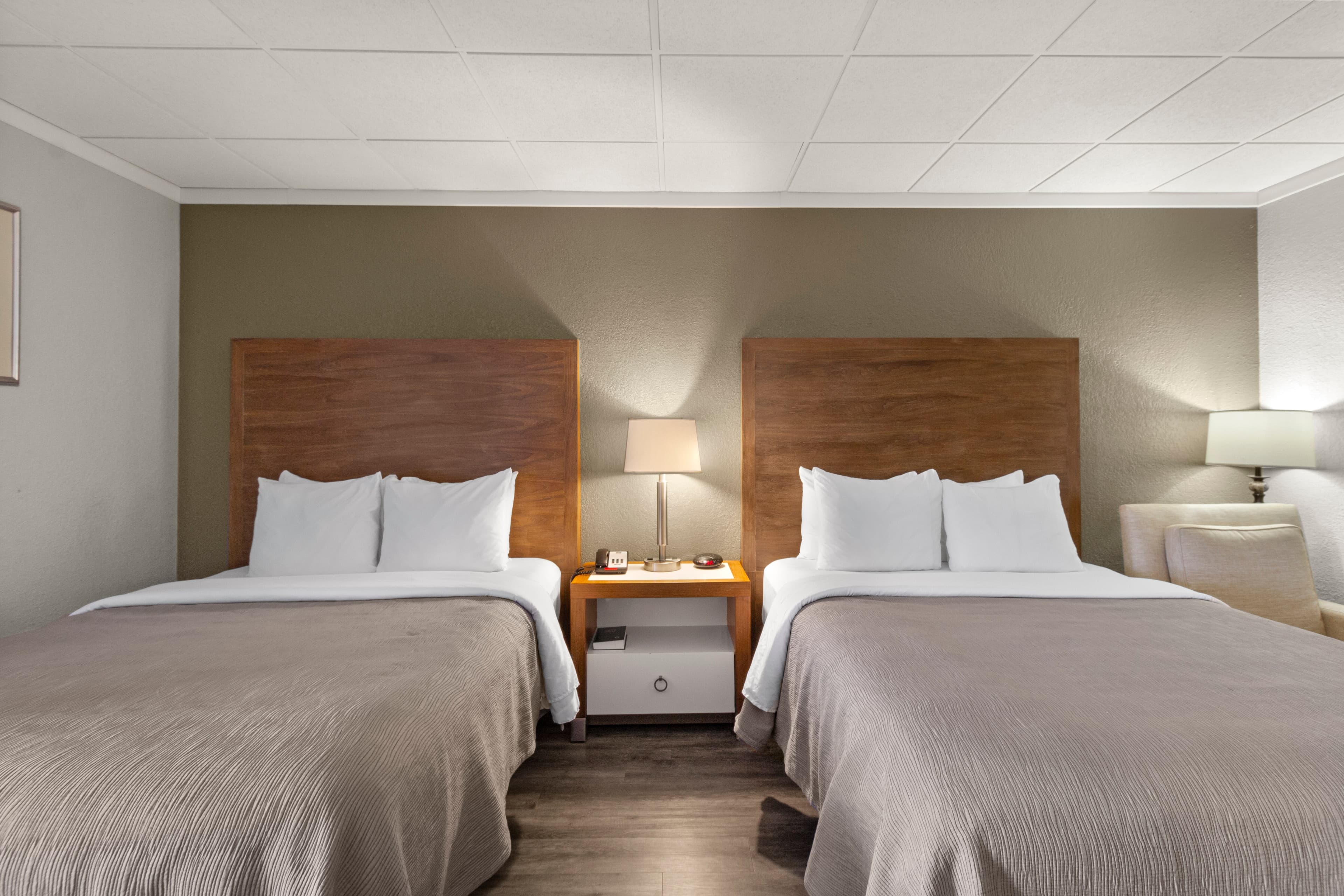 Quality Inn & Suites Green Bay Downtown — 34