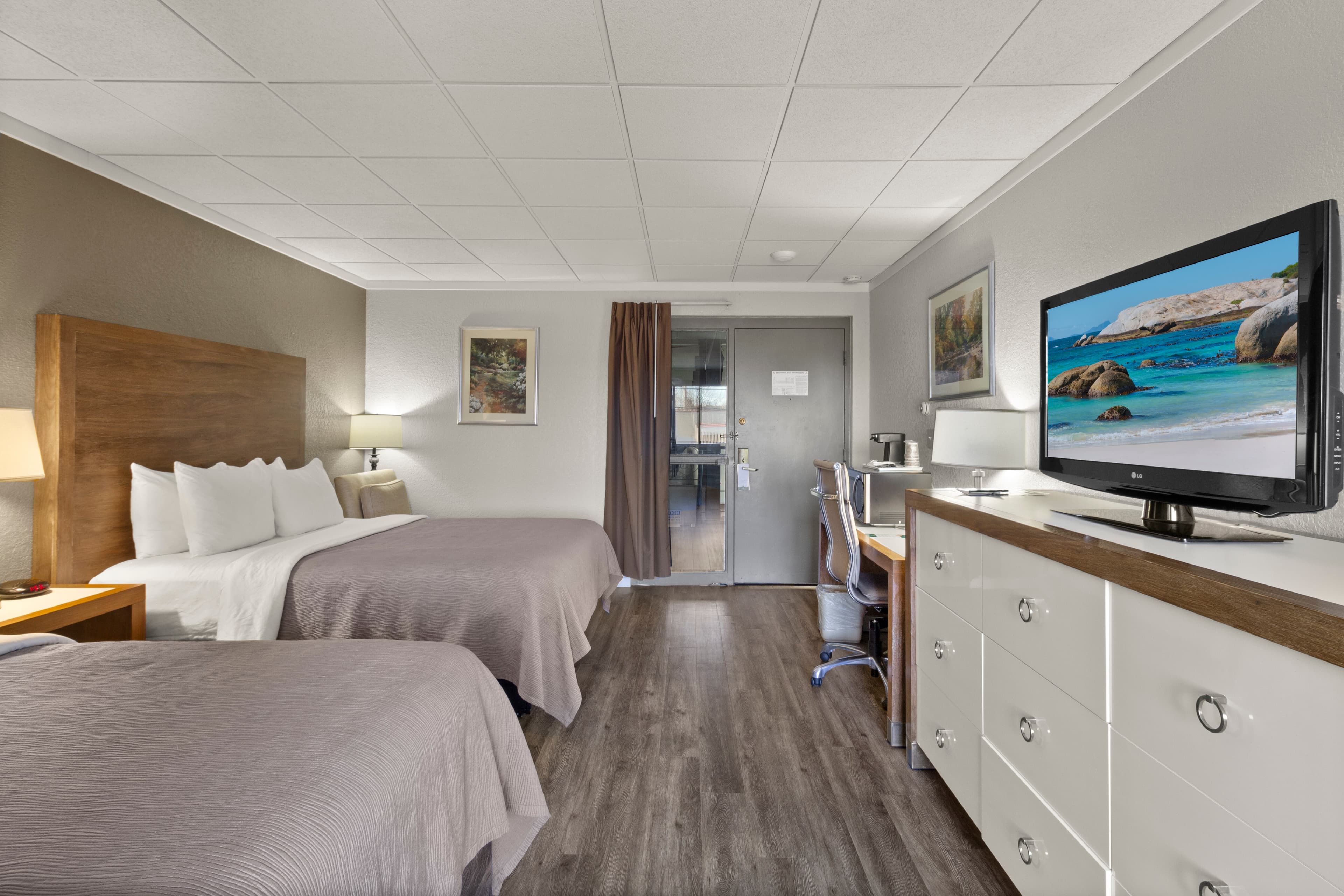 Quality Inn & Suites Green Bay Downtown — 35