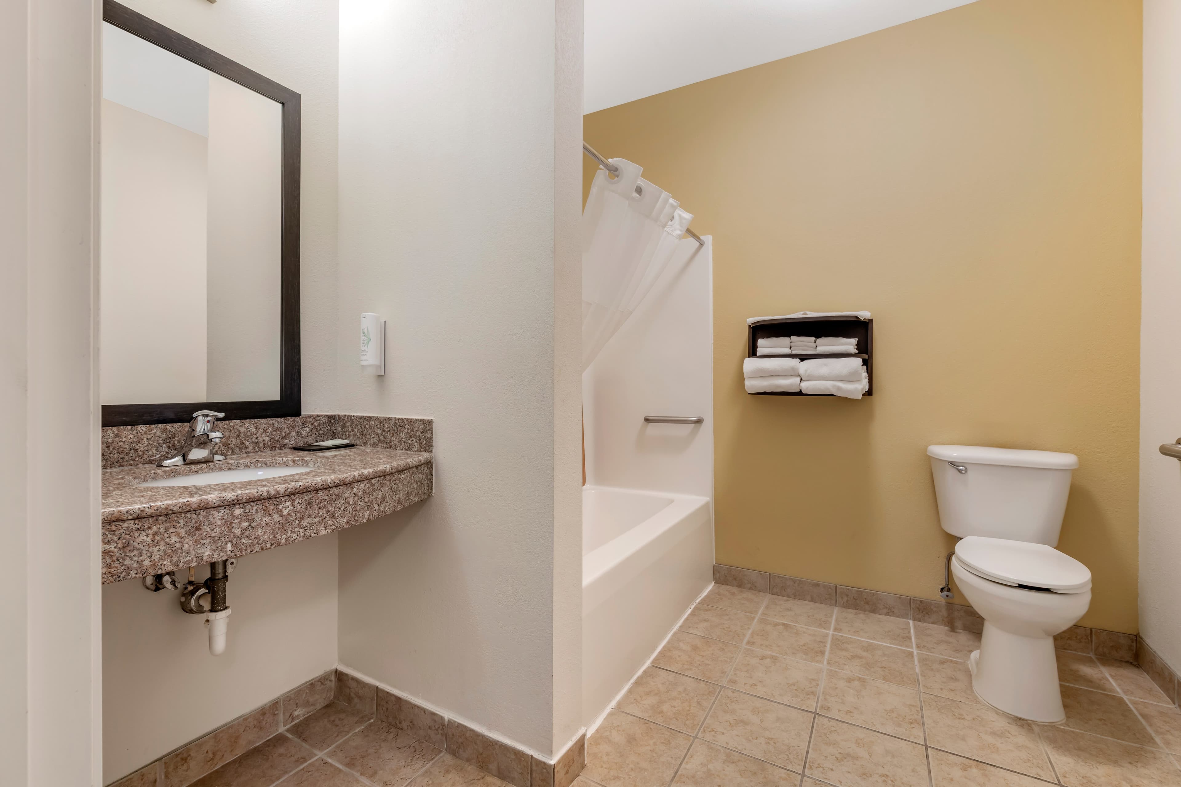 Sleep Inn & Suites Wisconsin Rapids - Image 5