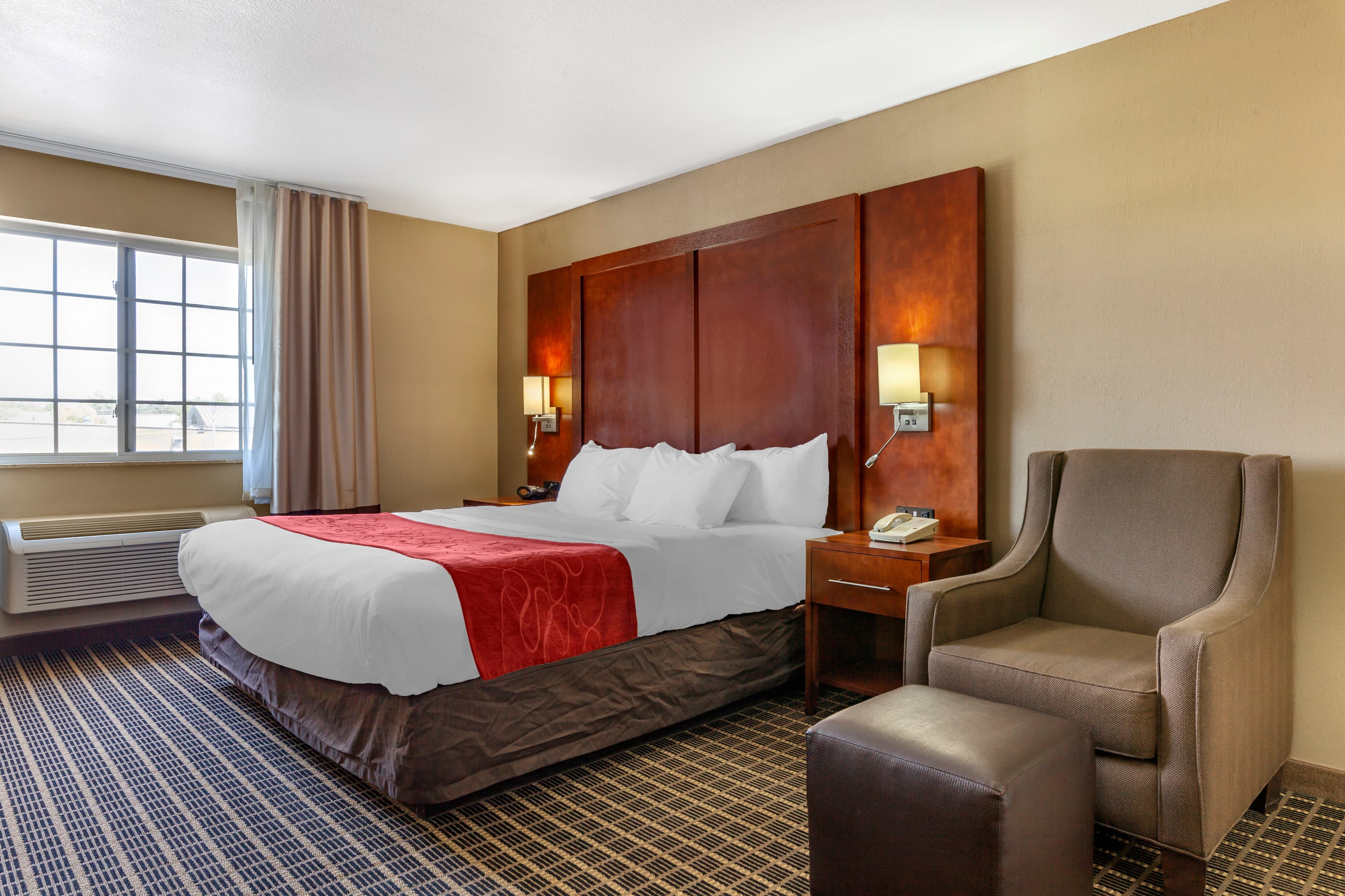 Comfort Suites Delavan - Lake Geneva Area — 23