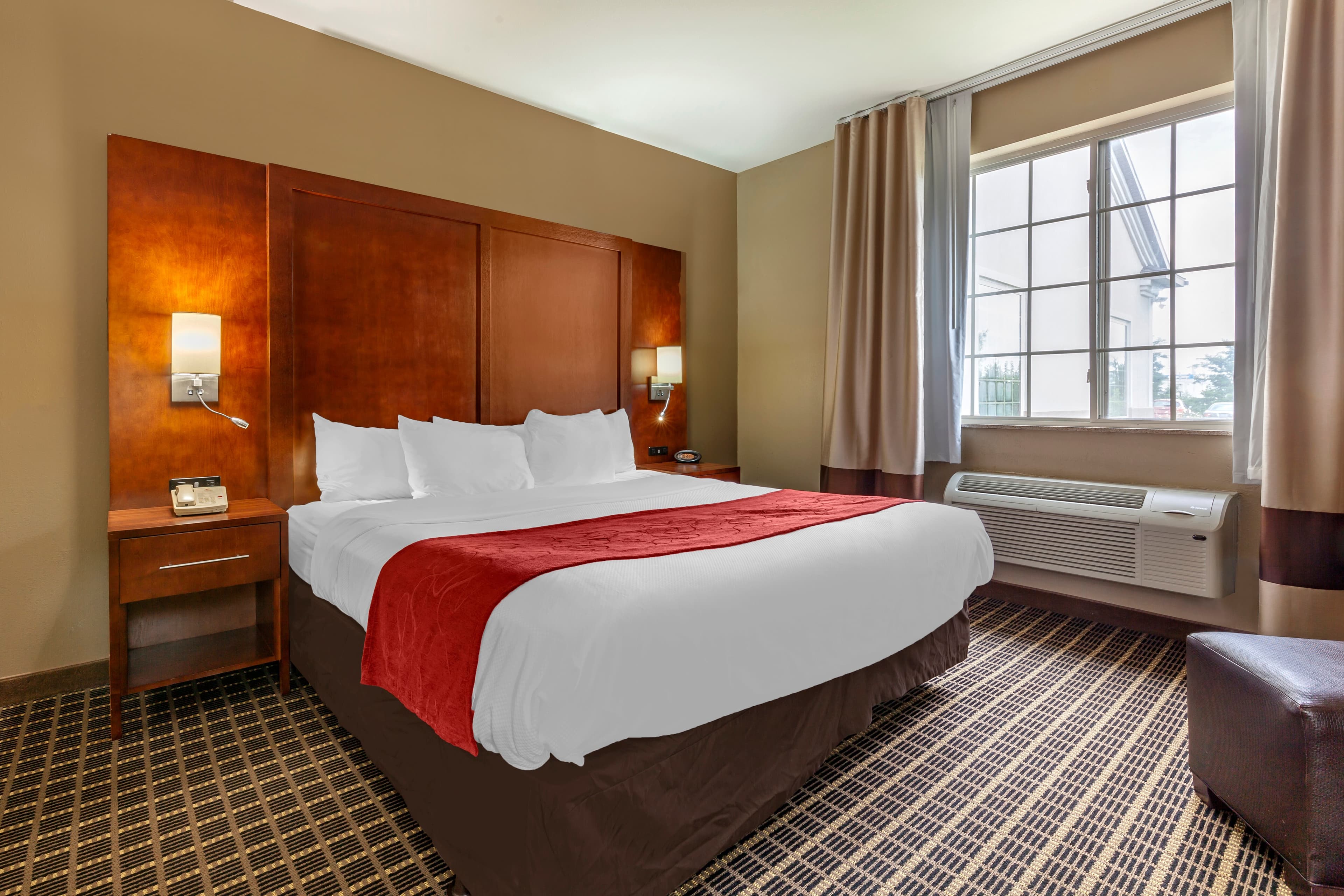 Comfort Suites Delavan - Lake Geneva Area — 11
