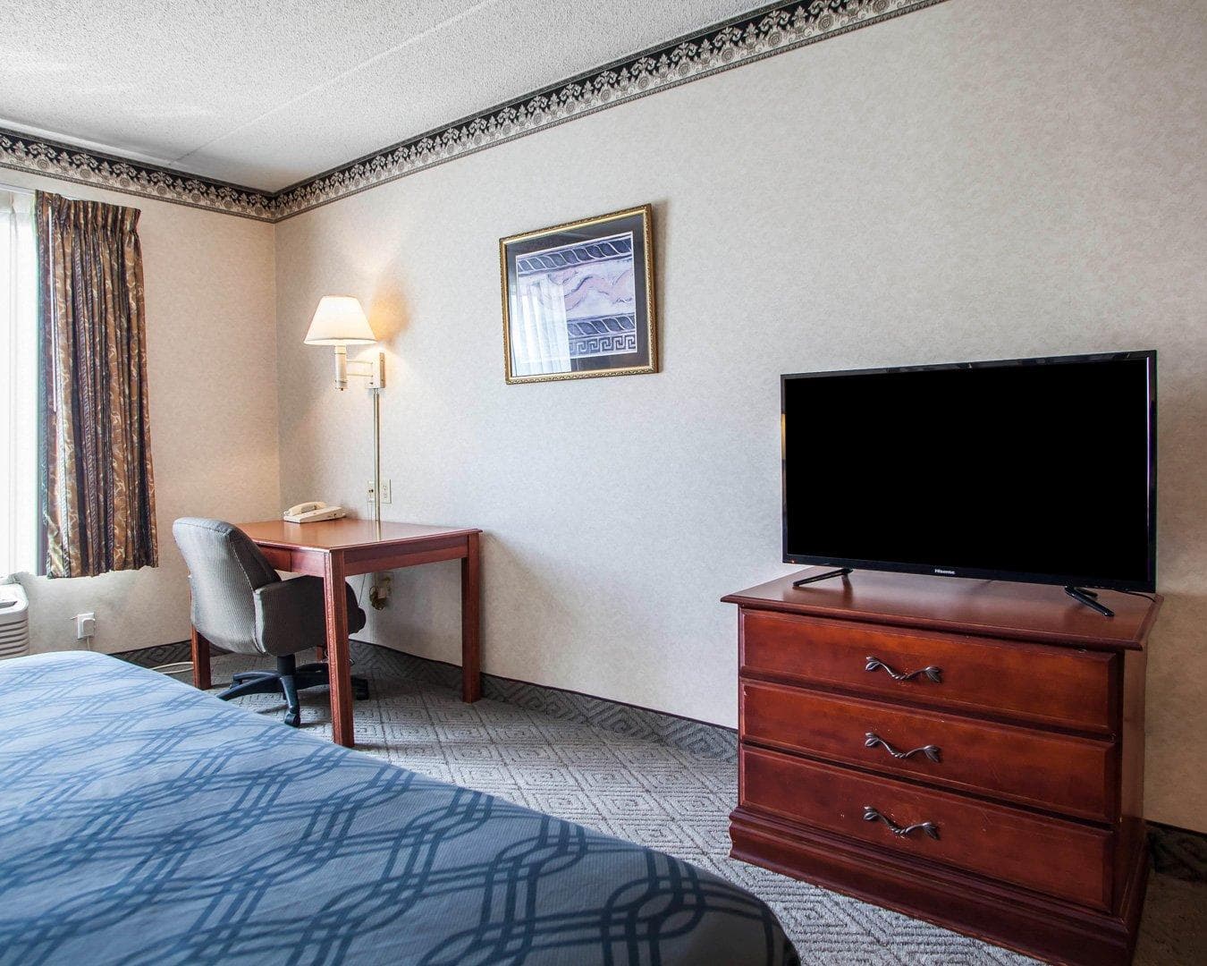 Rodeway Inn & Suites Milwaukee Airport — 17