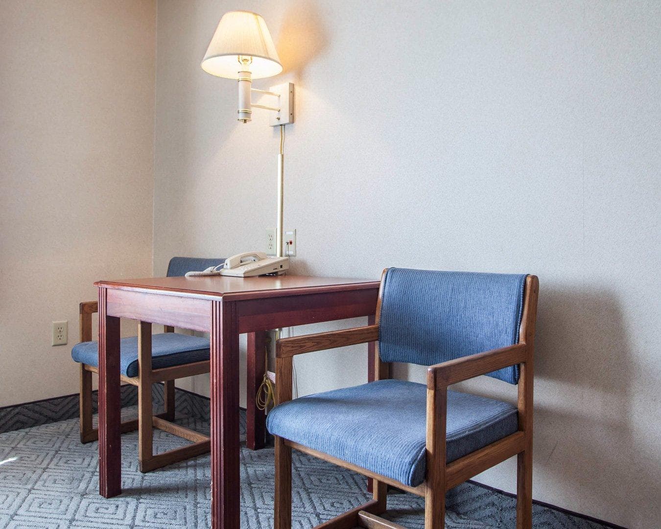 Rodeway Inn & Suites Milwaukee Airport - Image 3