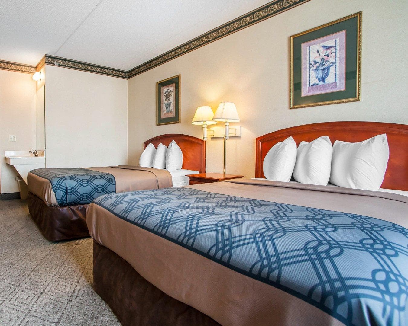 Rodeway Inn & Suites Milwaukee Airport - Image 5