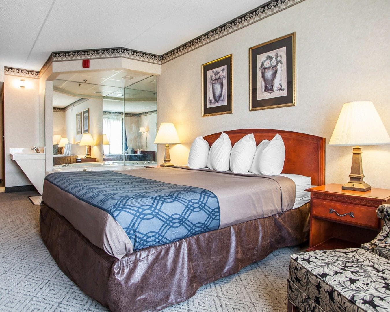 Rodeway Inn & Suites Milwaukee Airport — 16