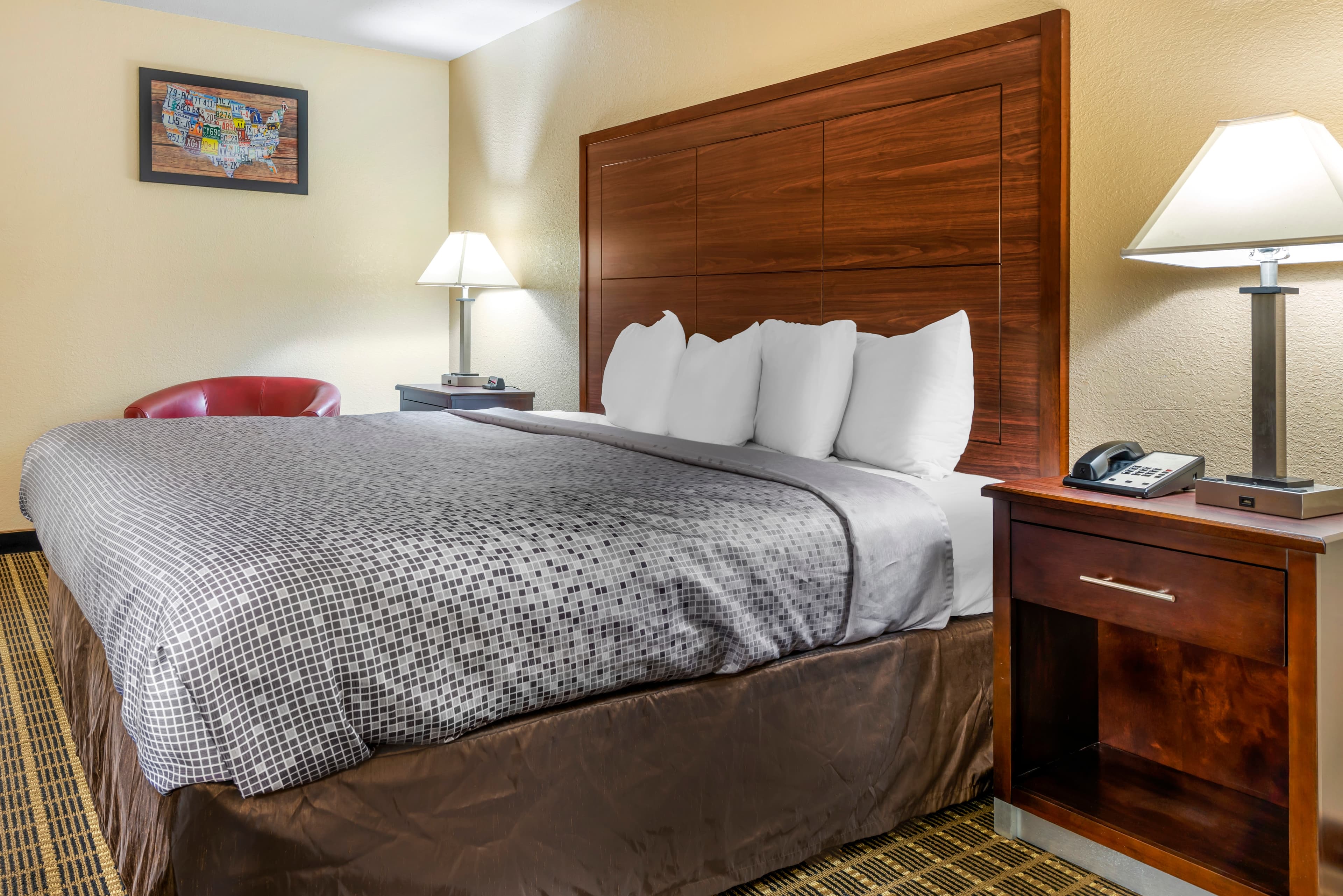 Econo Lodge La Crosse North — 26