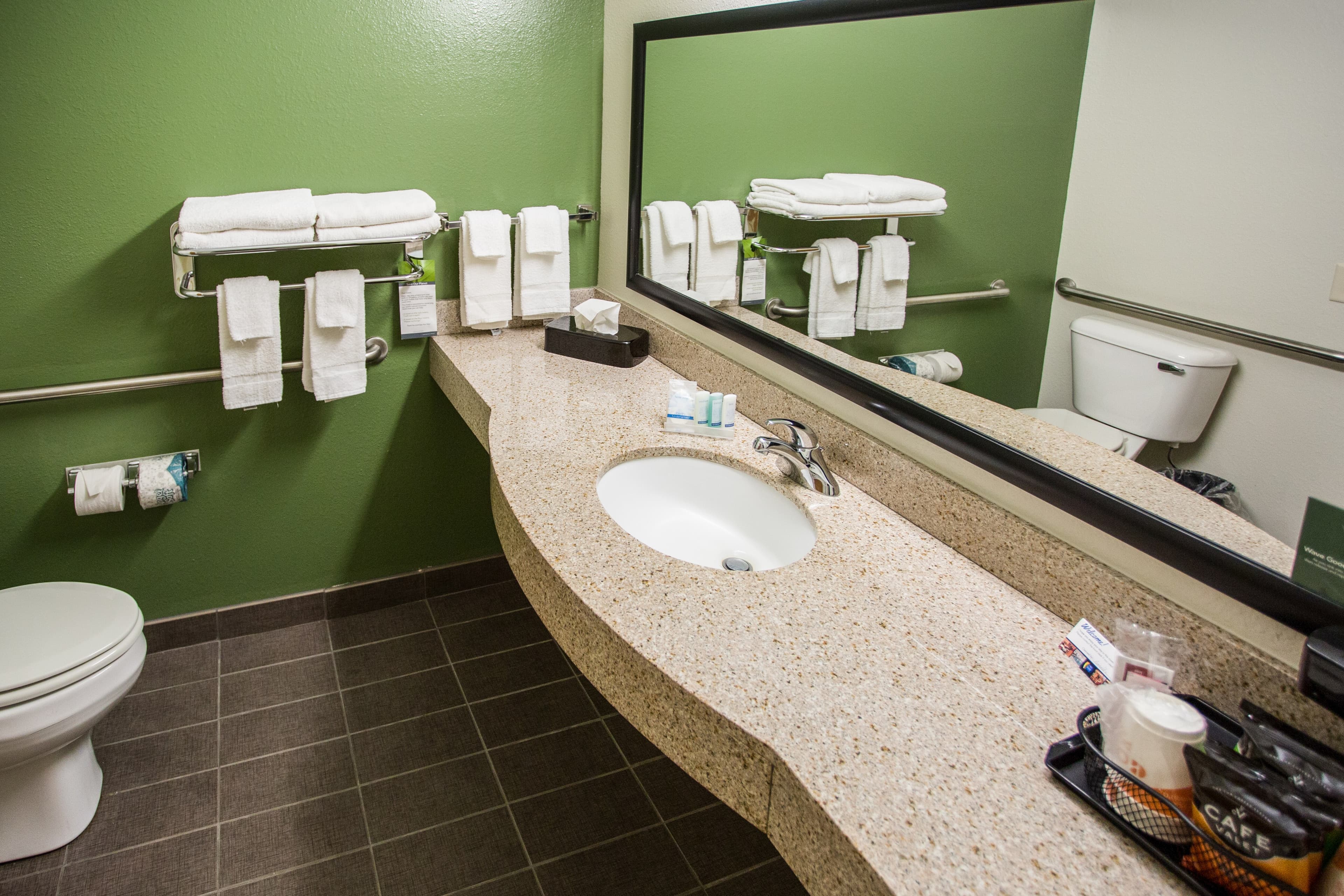 Sleep Inn & Suites Conference Center Eau Claire North — 6