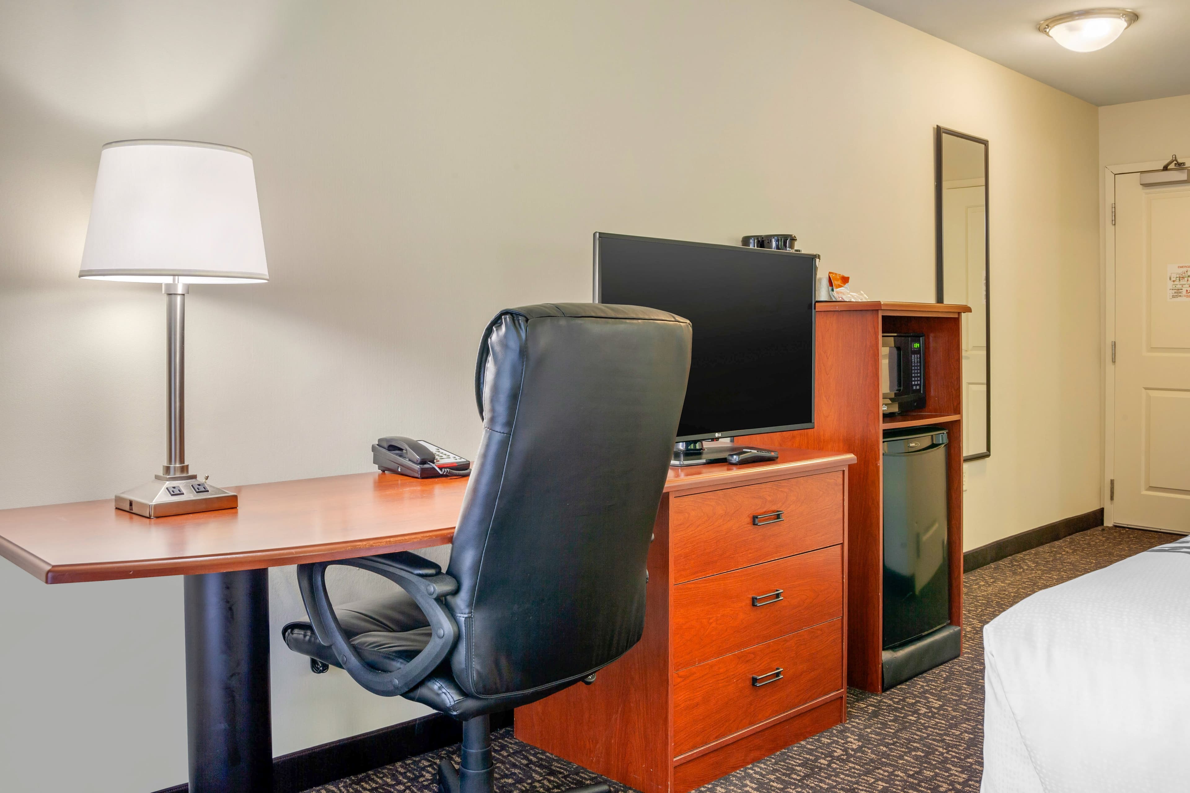 Sleep Inn & Suites Milwaukee Airport — 11