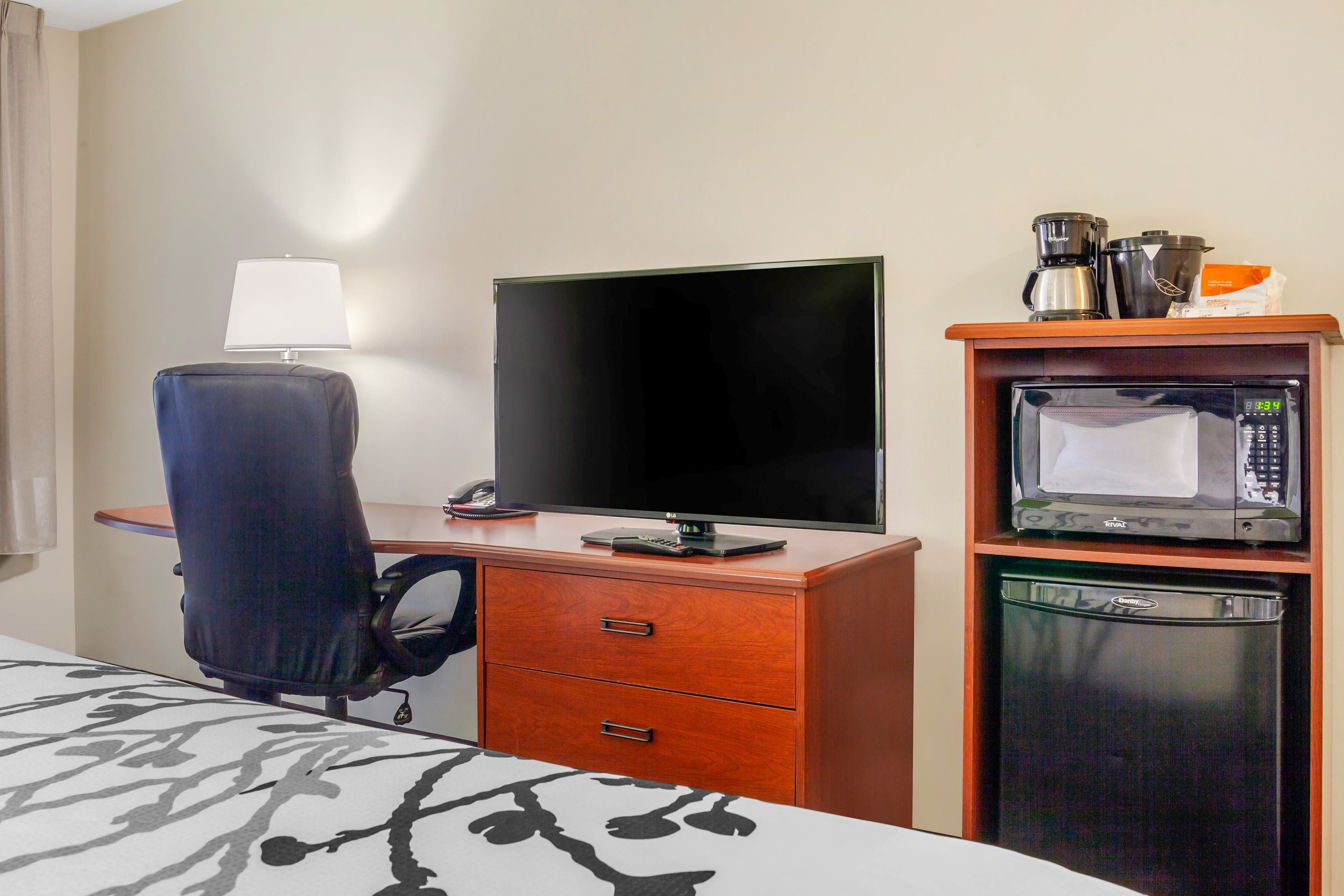 Sleep Inn & Suites Milwaukee Airport — 12