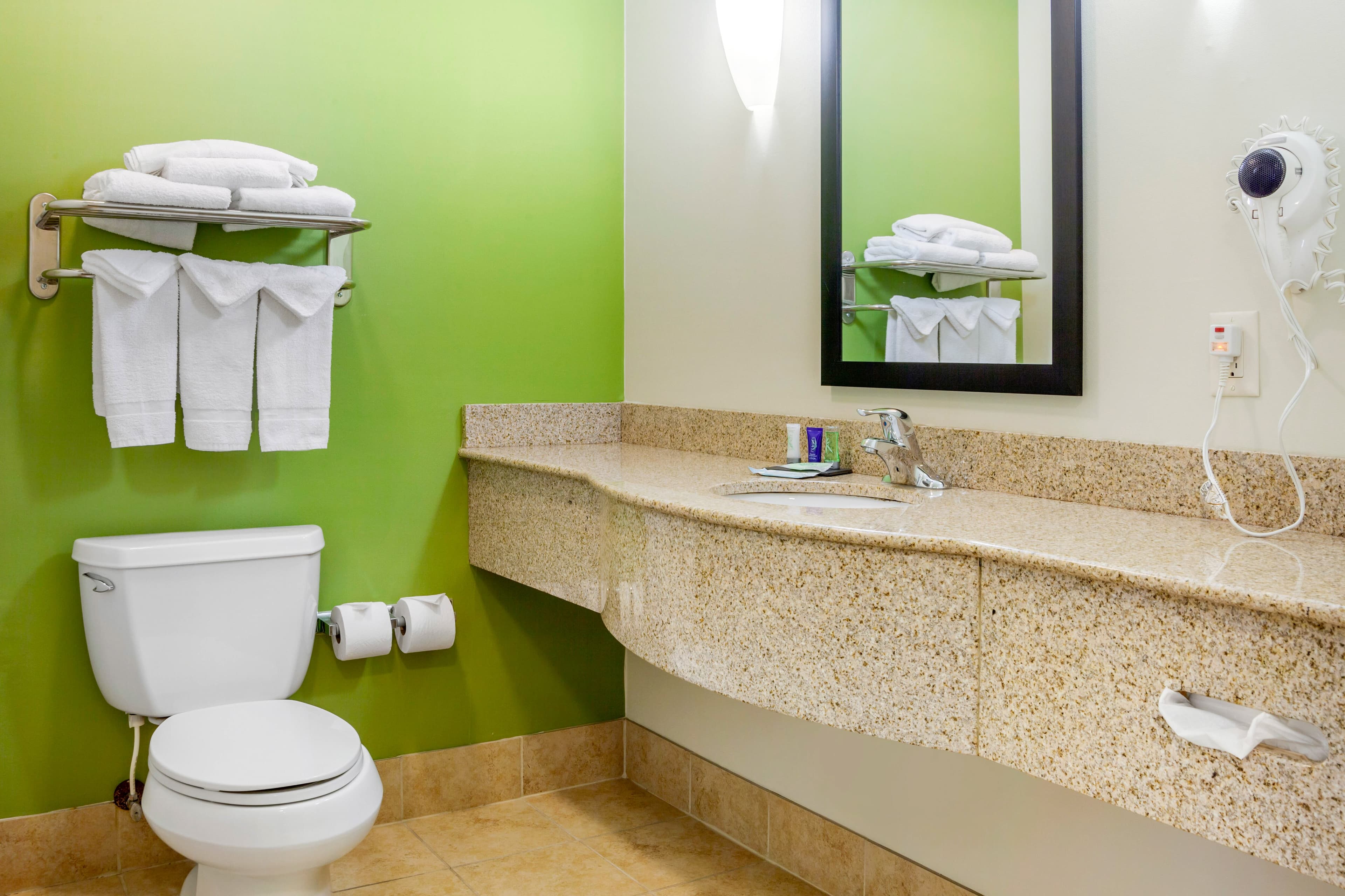 Sleep Inn & Suites Milwaukee Airport — 19