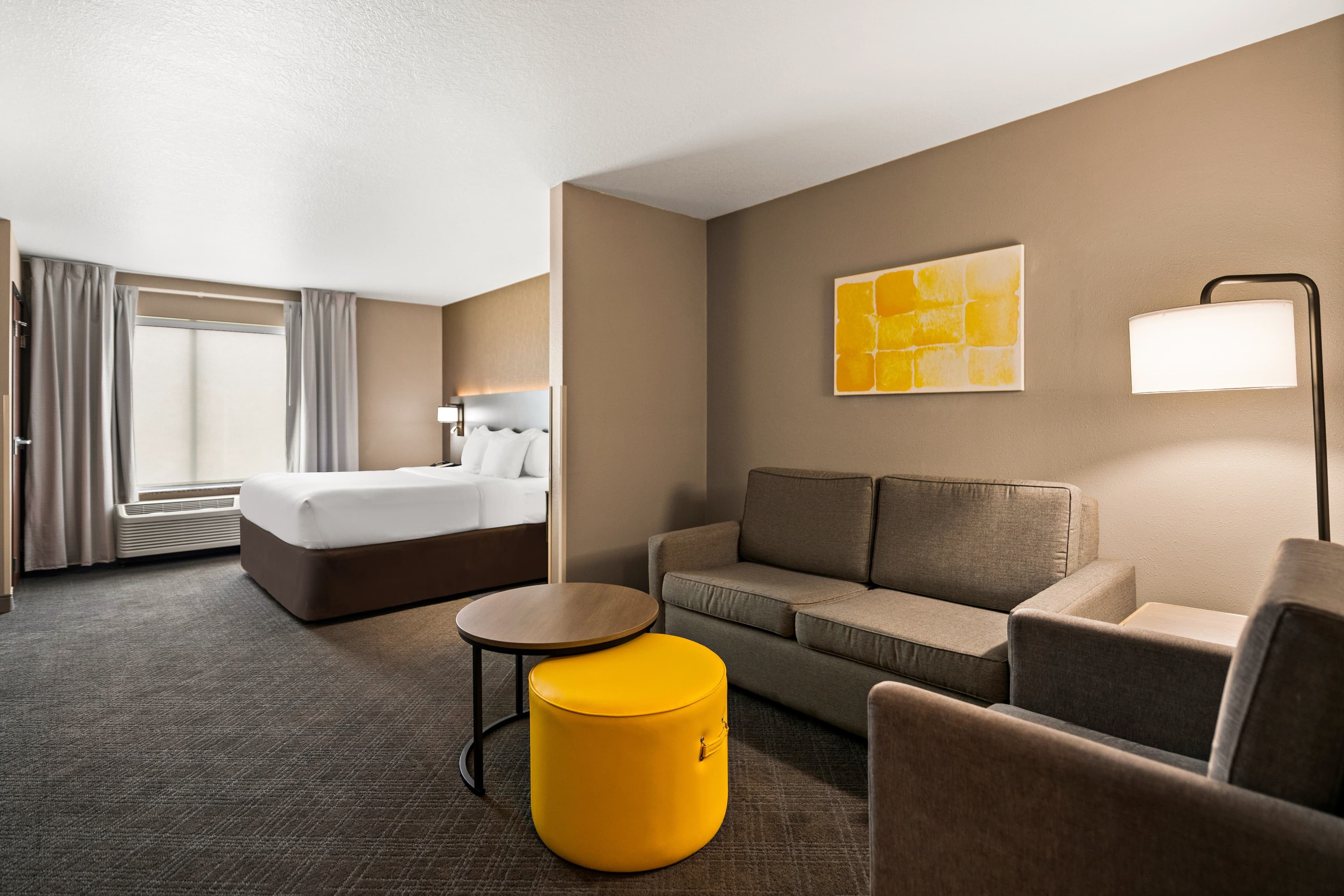 Comfort Suites Hudson I-94 - Image 2