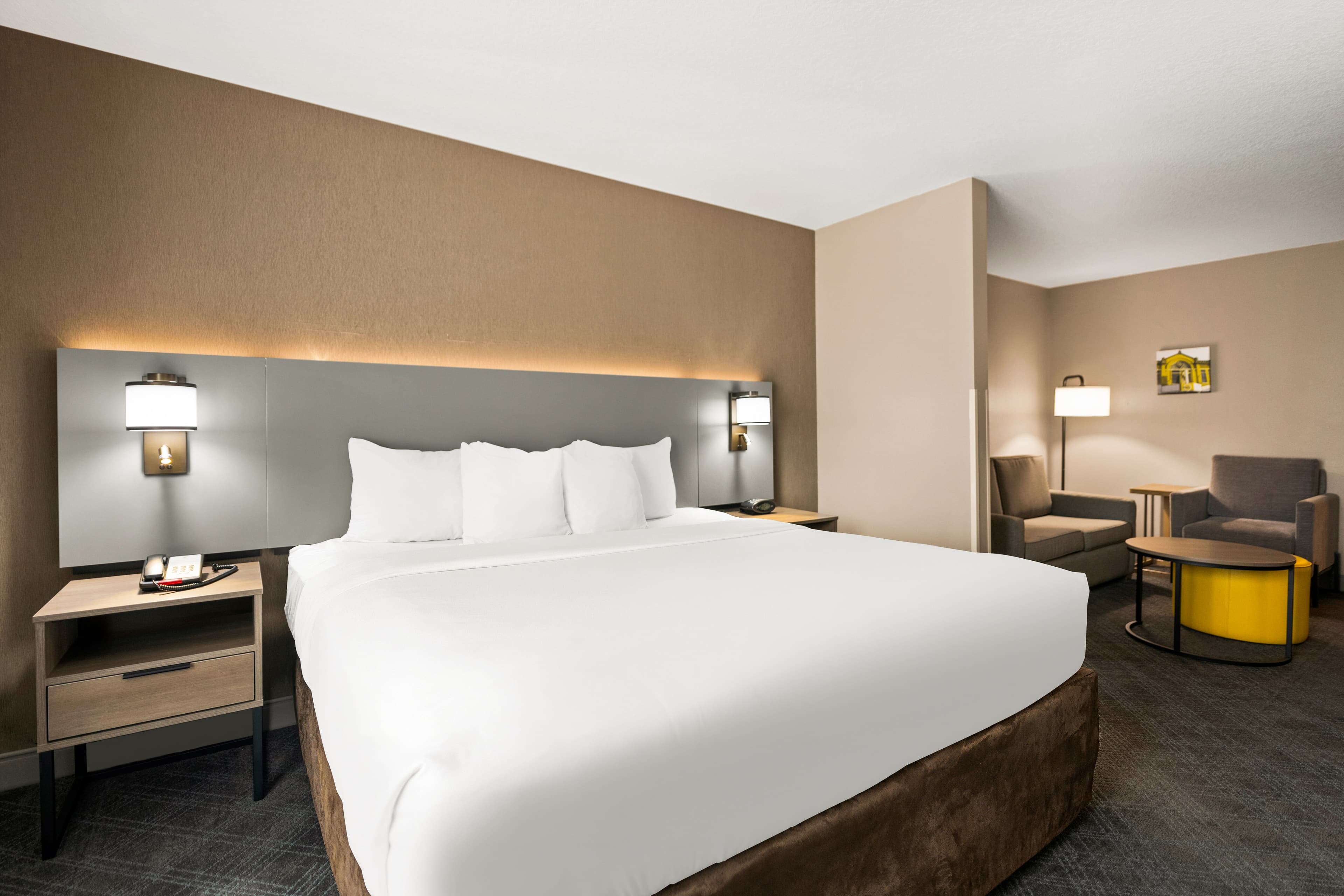 Comfort Suites Hudson I-94 - Image 4