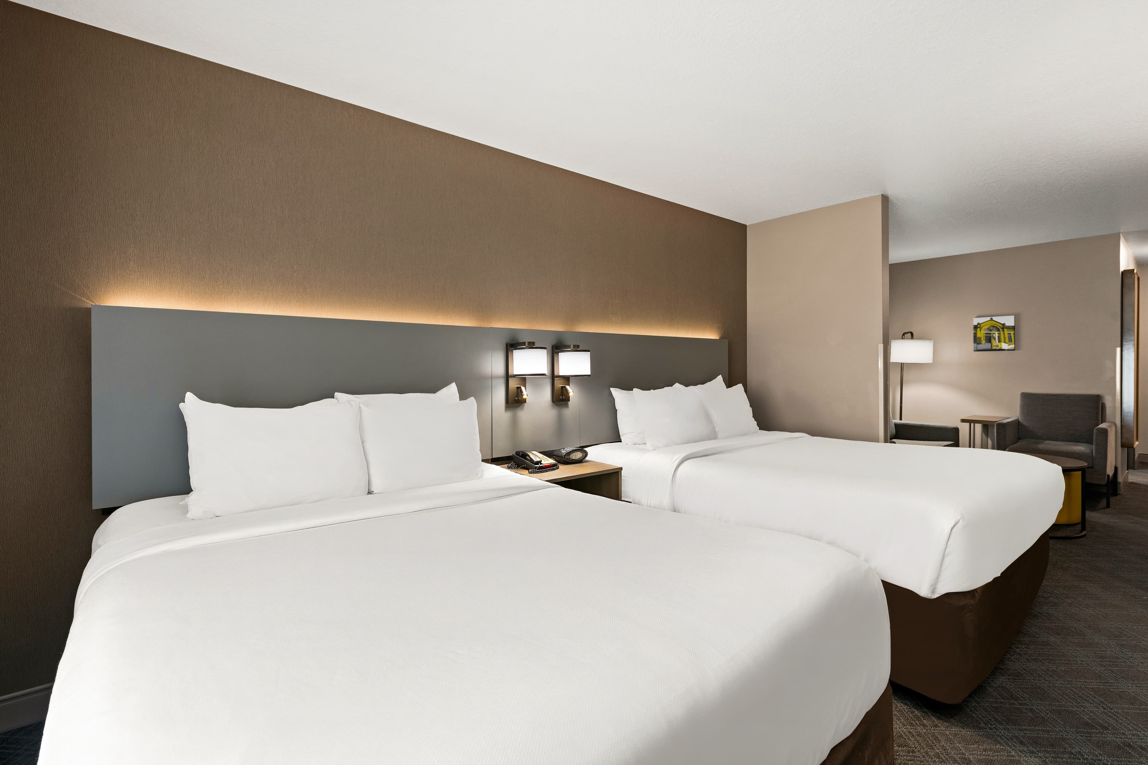Comfort Suites Hudson I-94 — 8