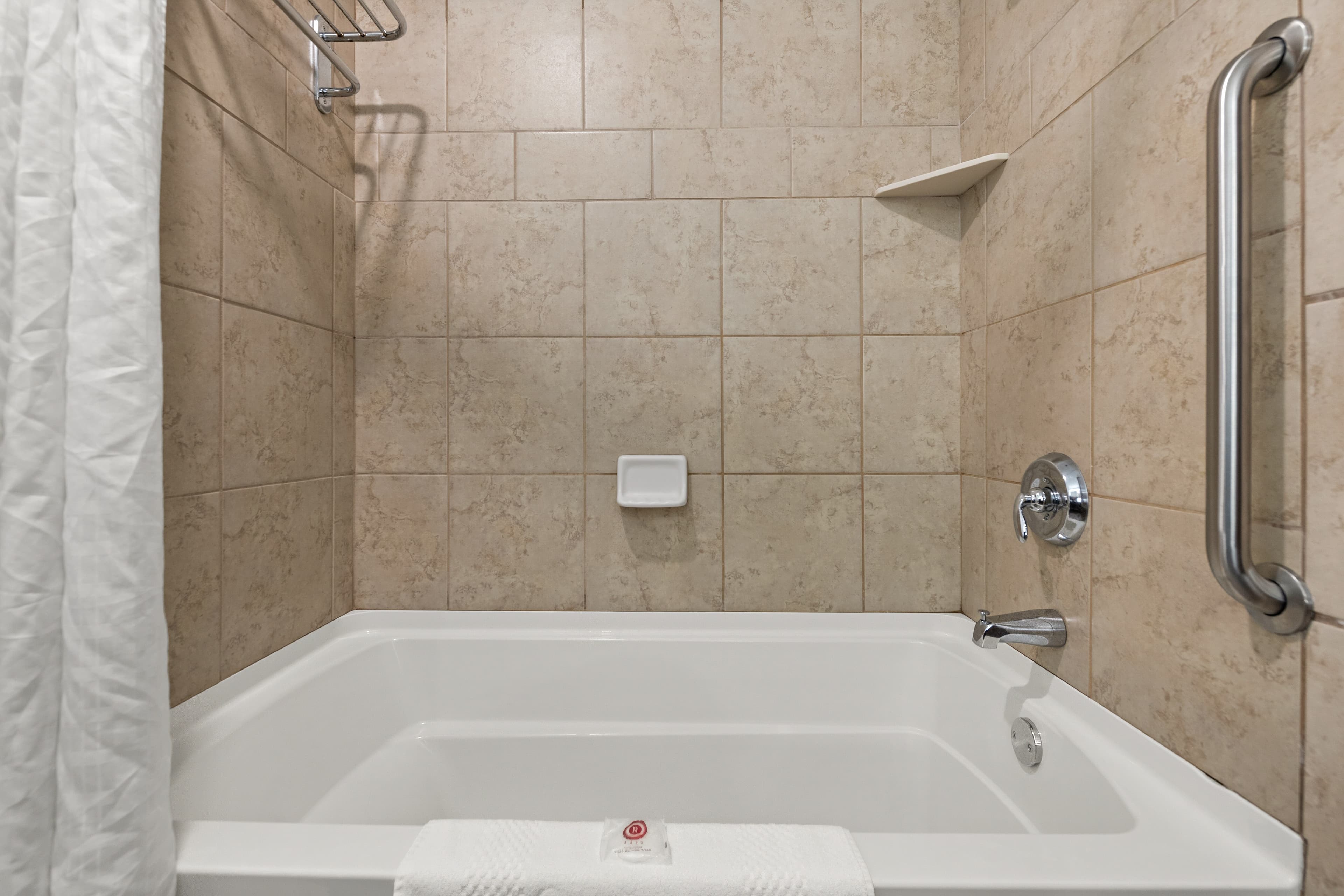 Comfort Suites Hudson I-94 — 19