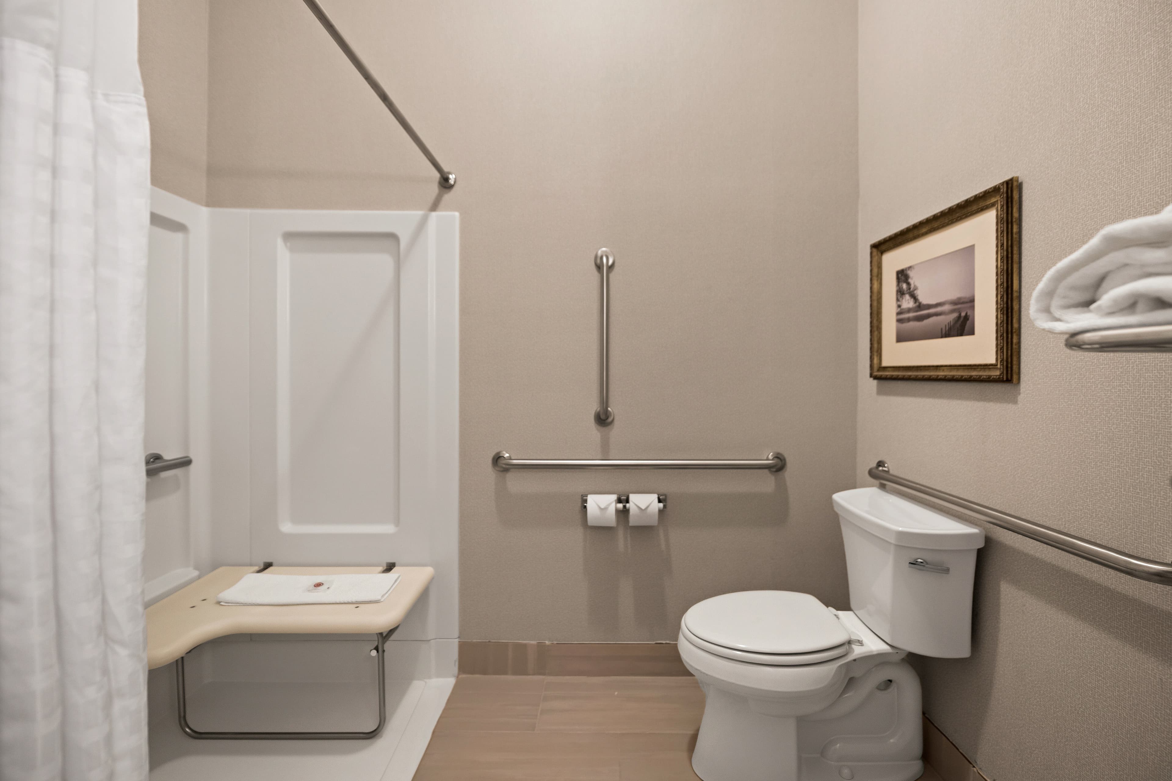 Comfort Suites Hudson I-94 - Image 3