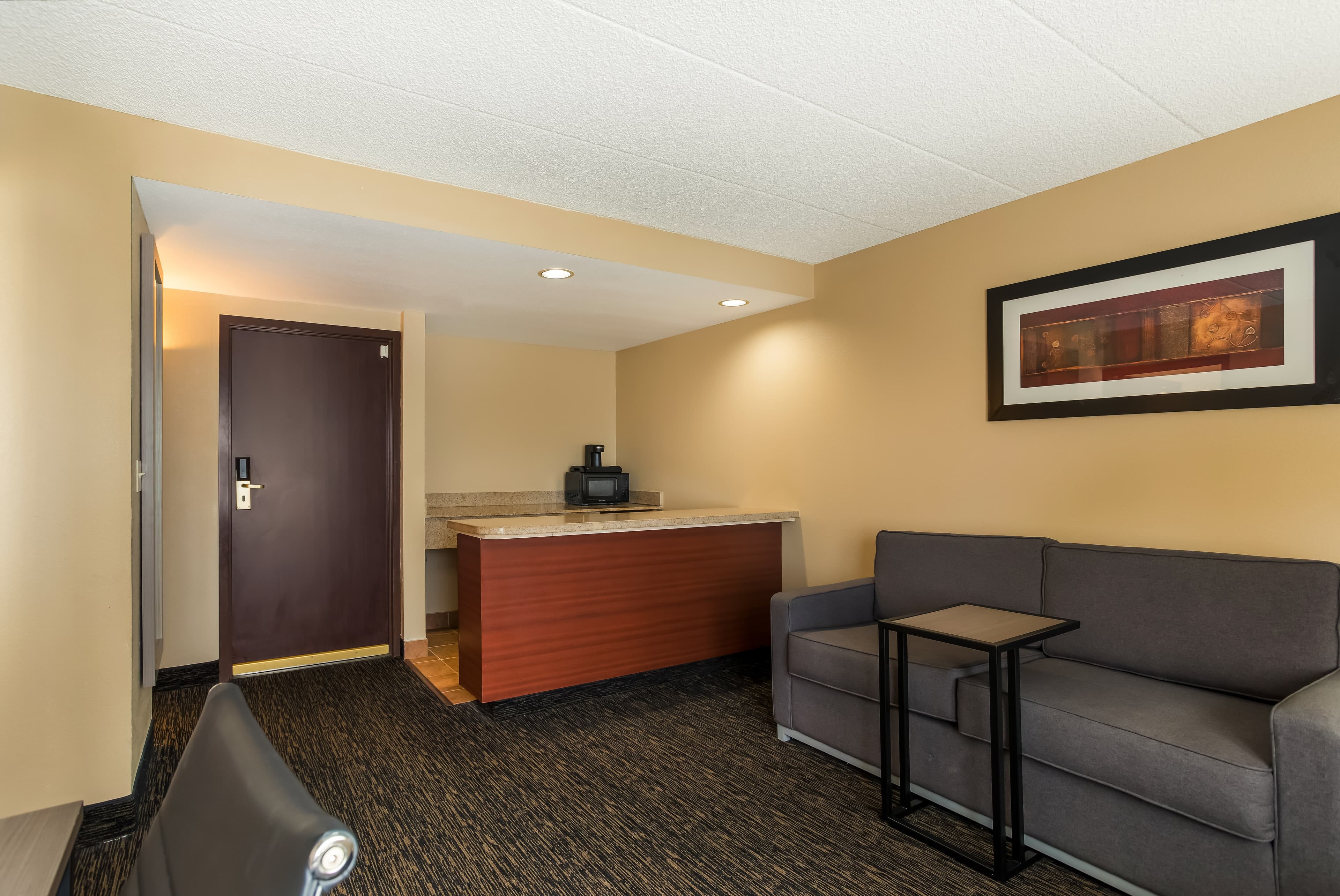 Quality Suites Milwaukee Airport — 9