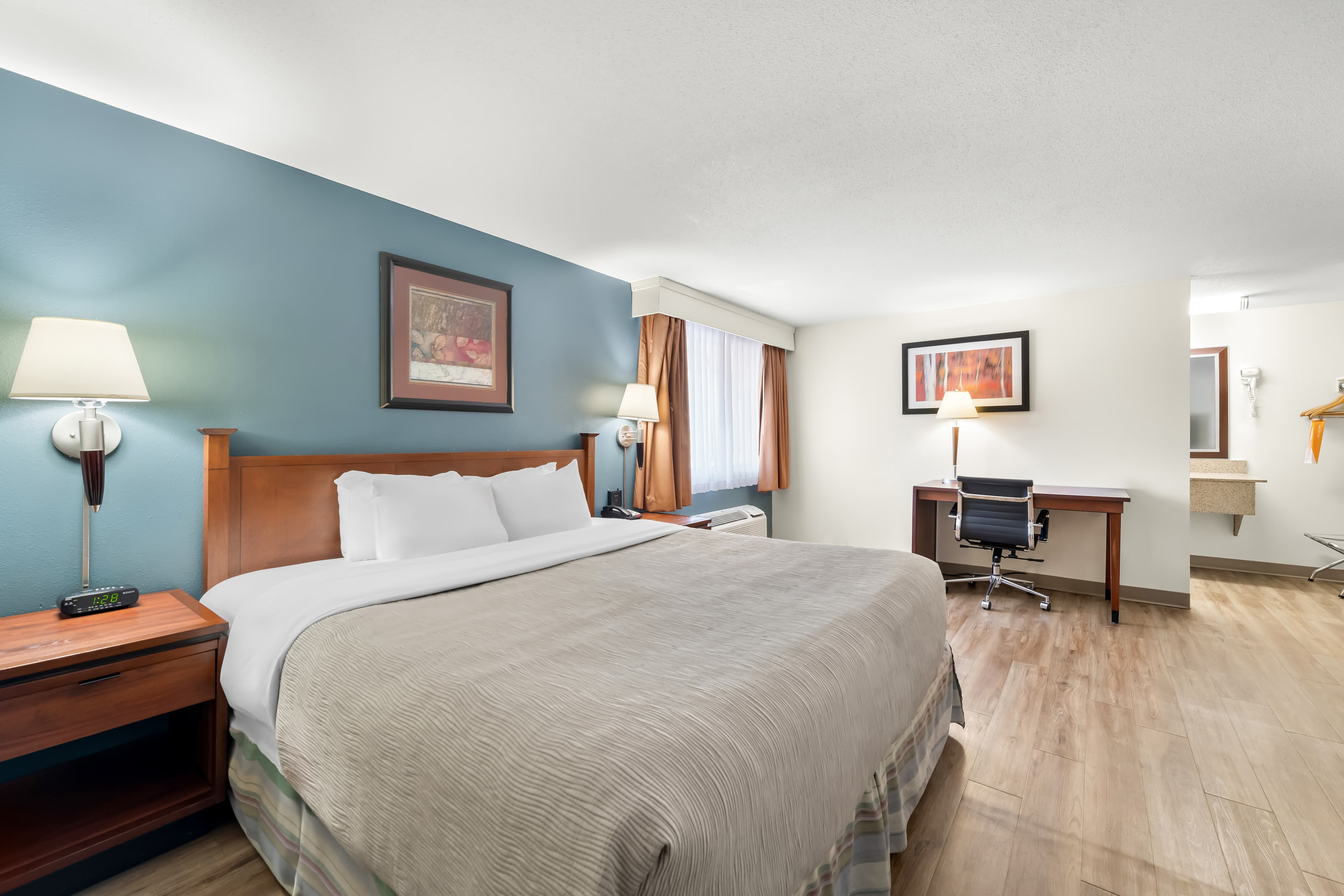 Quality Inn & Suites Black River Falls I-94 — 11