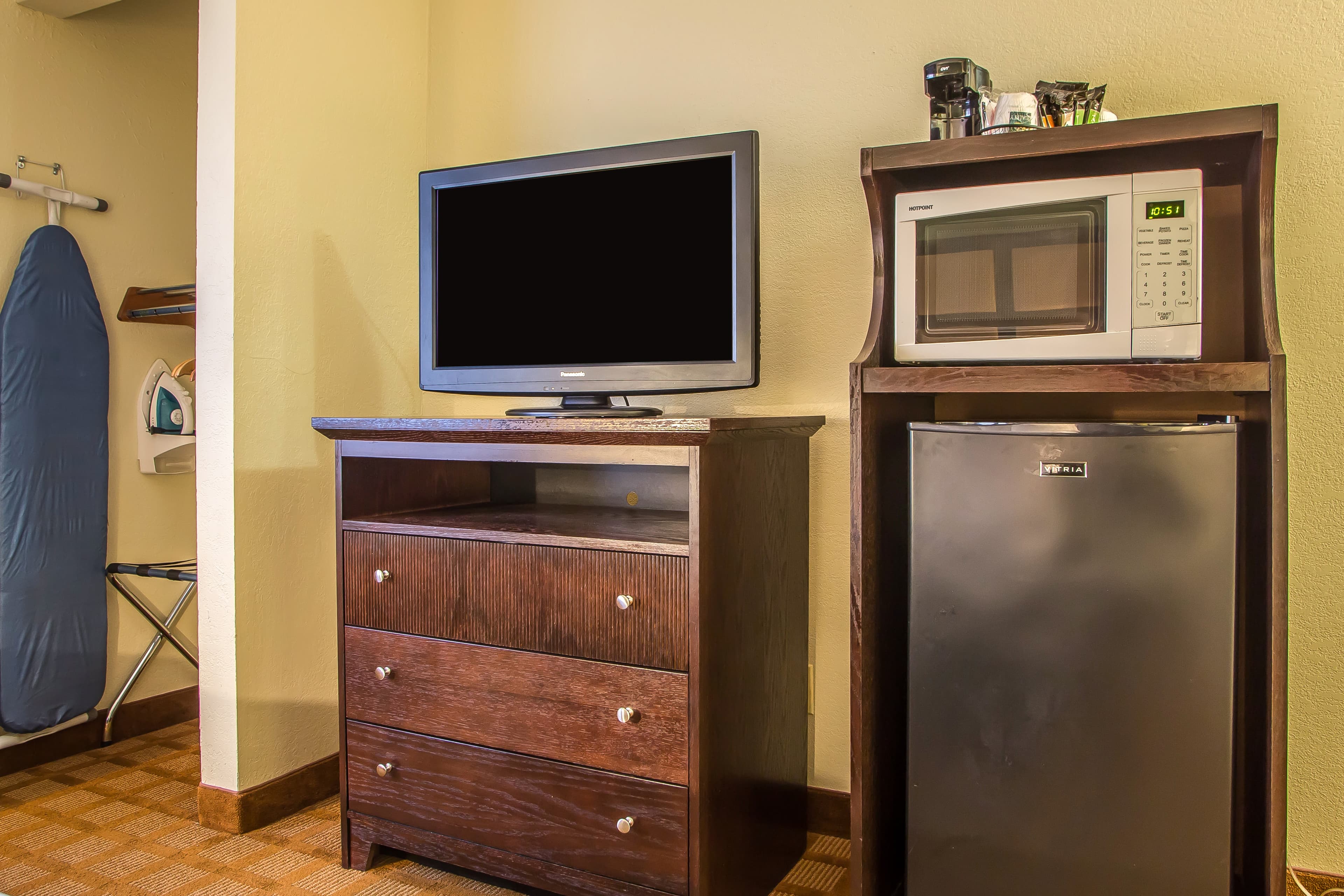 Quality Inn & Suites Marinette - Image 2
