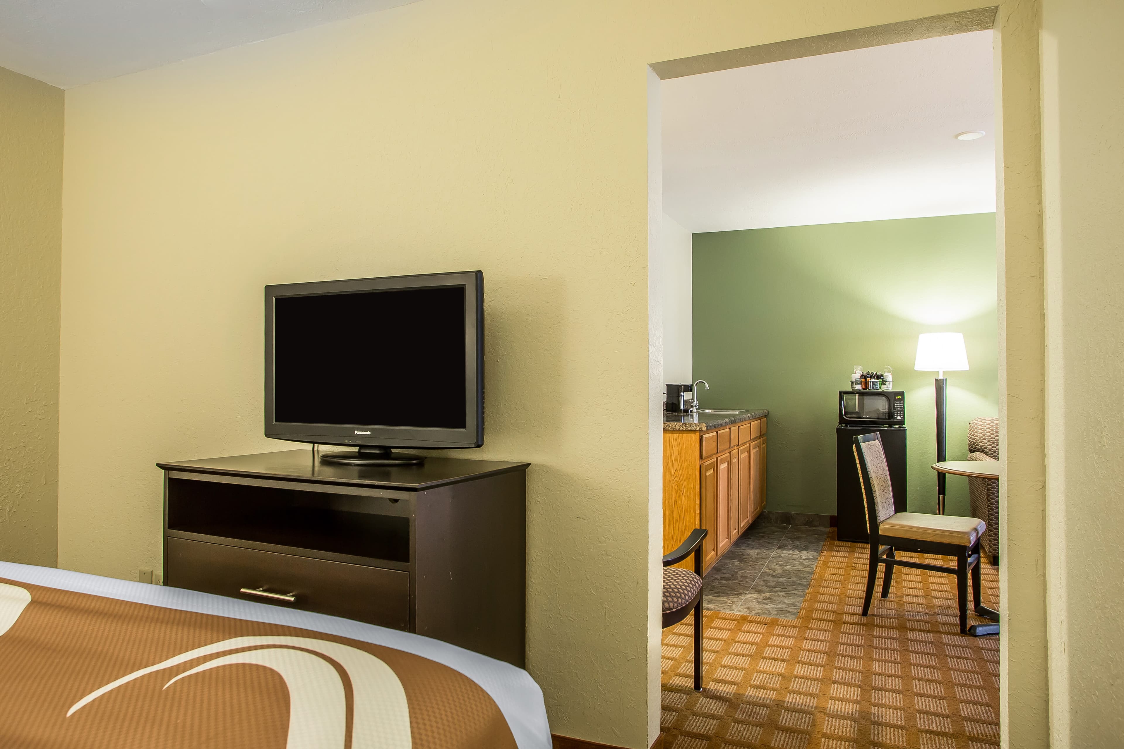 Quality Inn & Suites Marinette — 14
