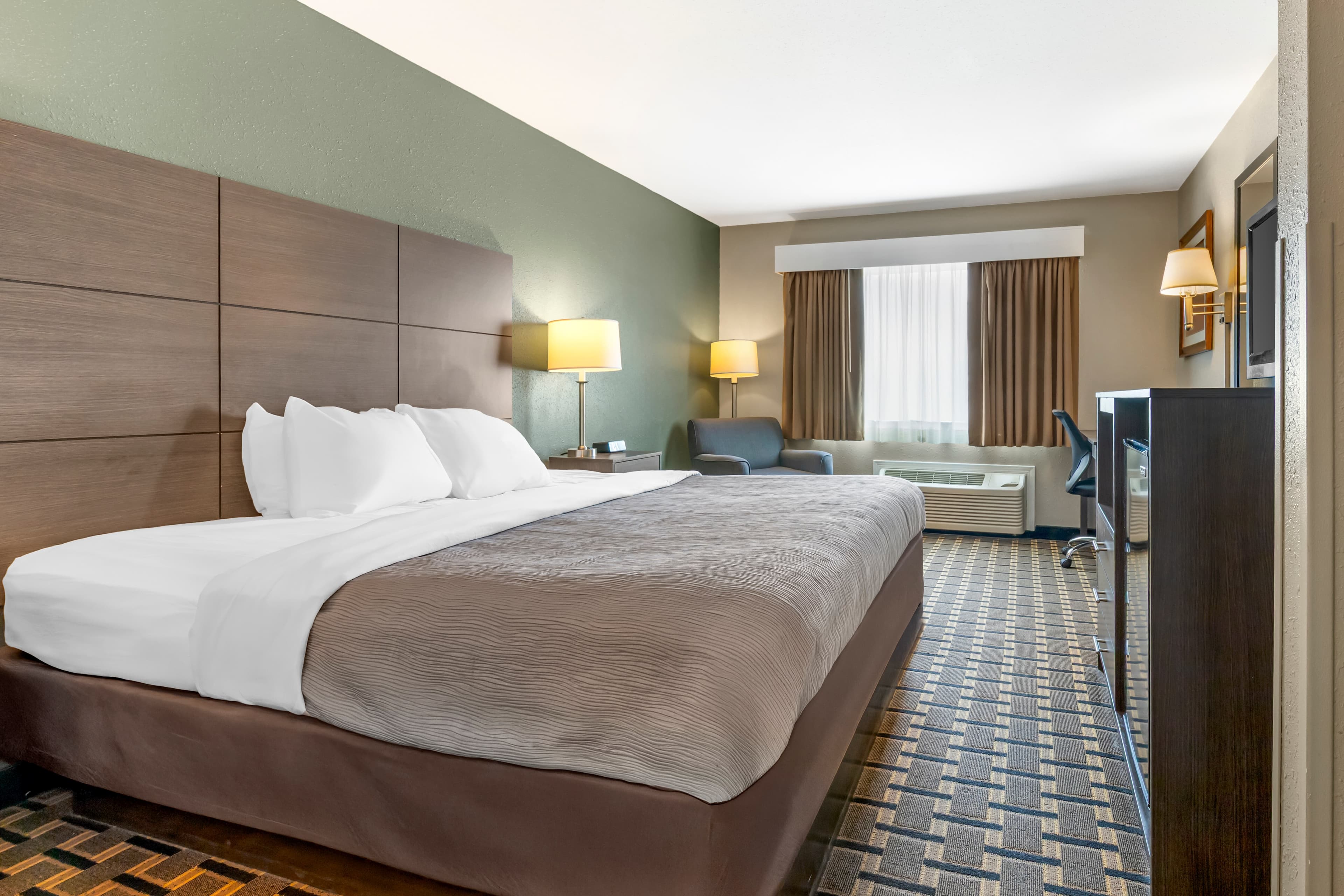 Quality Inn Mauston I-90 — 6