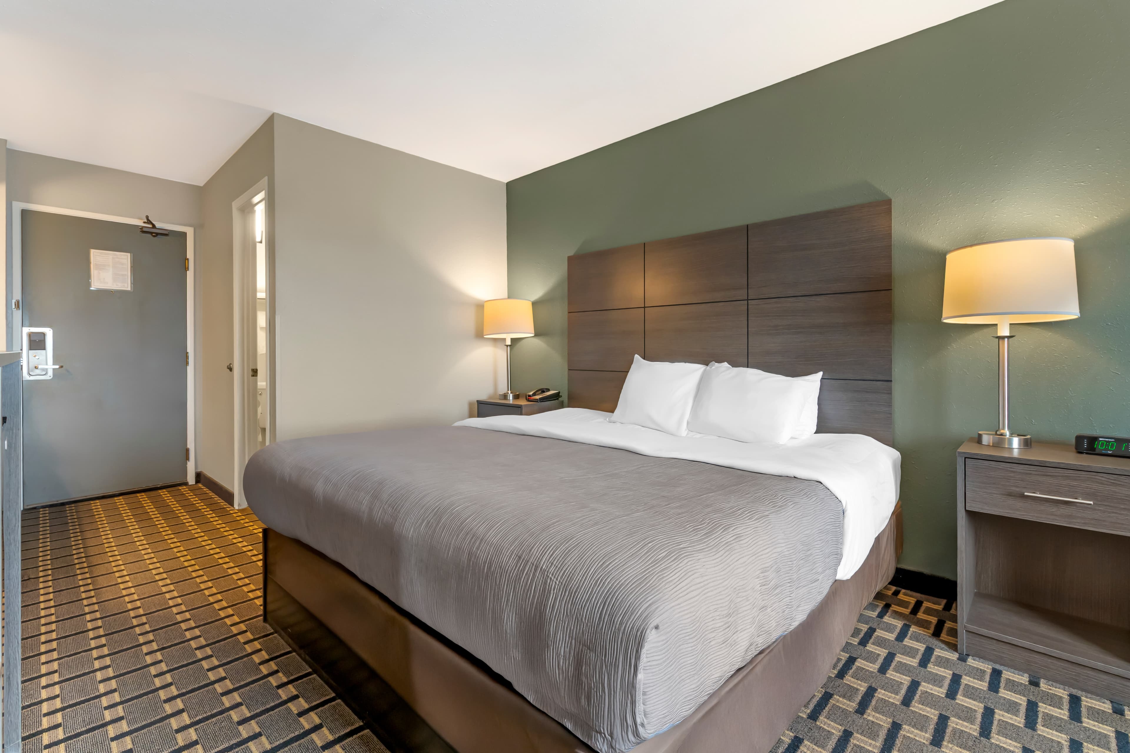 Quality Inn Mauston I-90 — 7