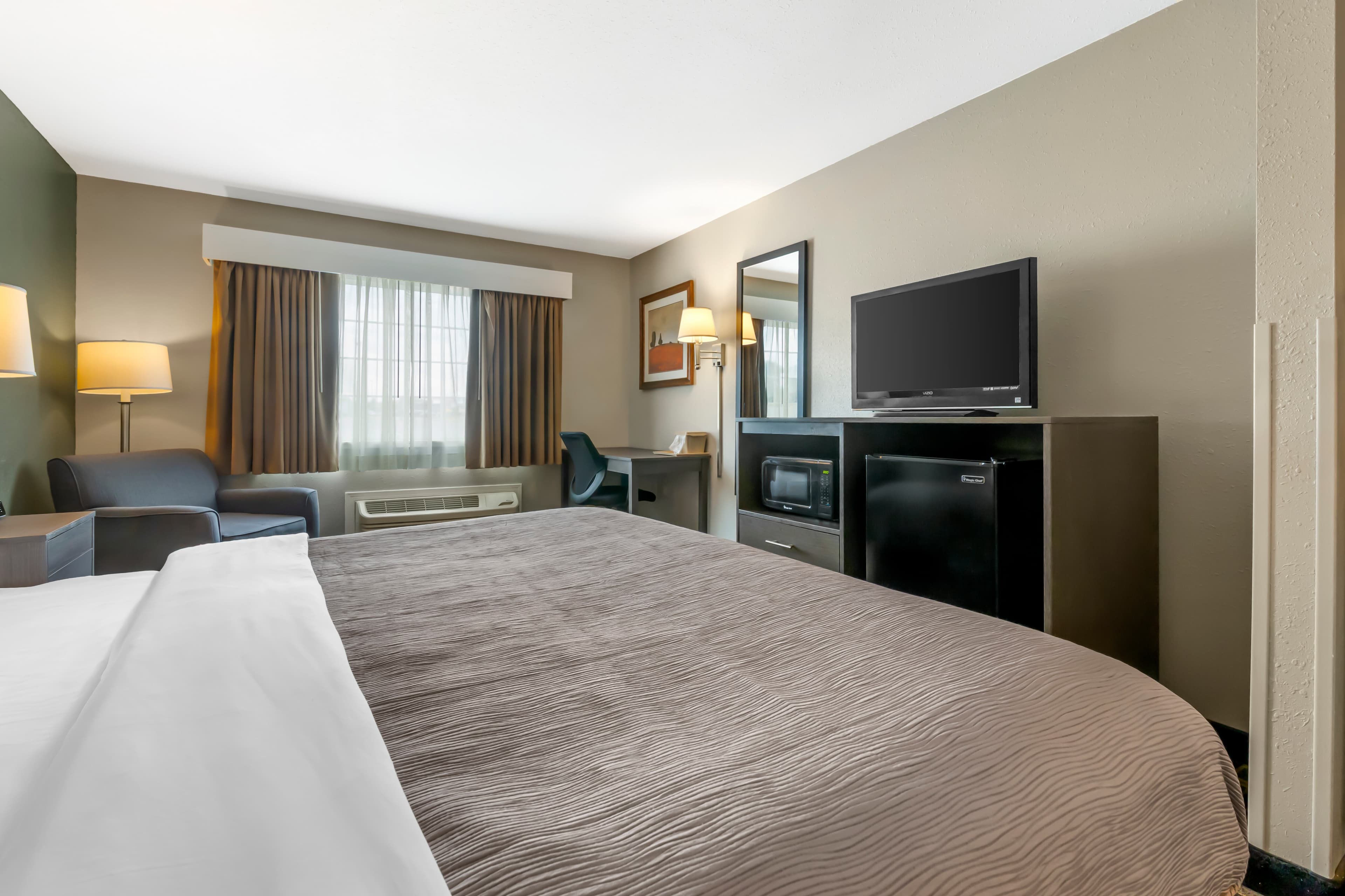 Quality Inn Mauston I-90 — 8